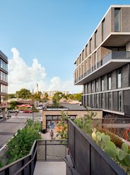  - ARRIVE Hotel East Austin - I-35, Exit 234B