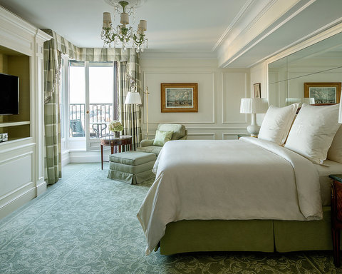 FOUR SEASONS HOTEL GEORGE V PARIS - Photo 42