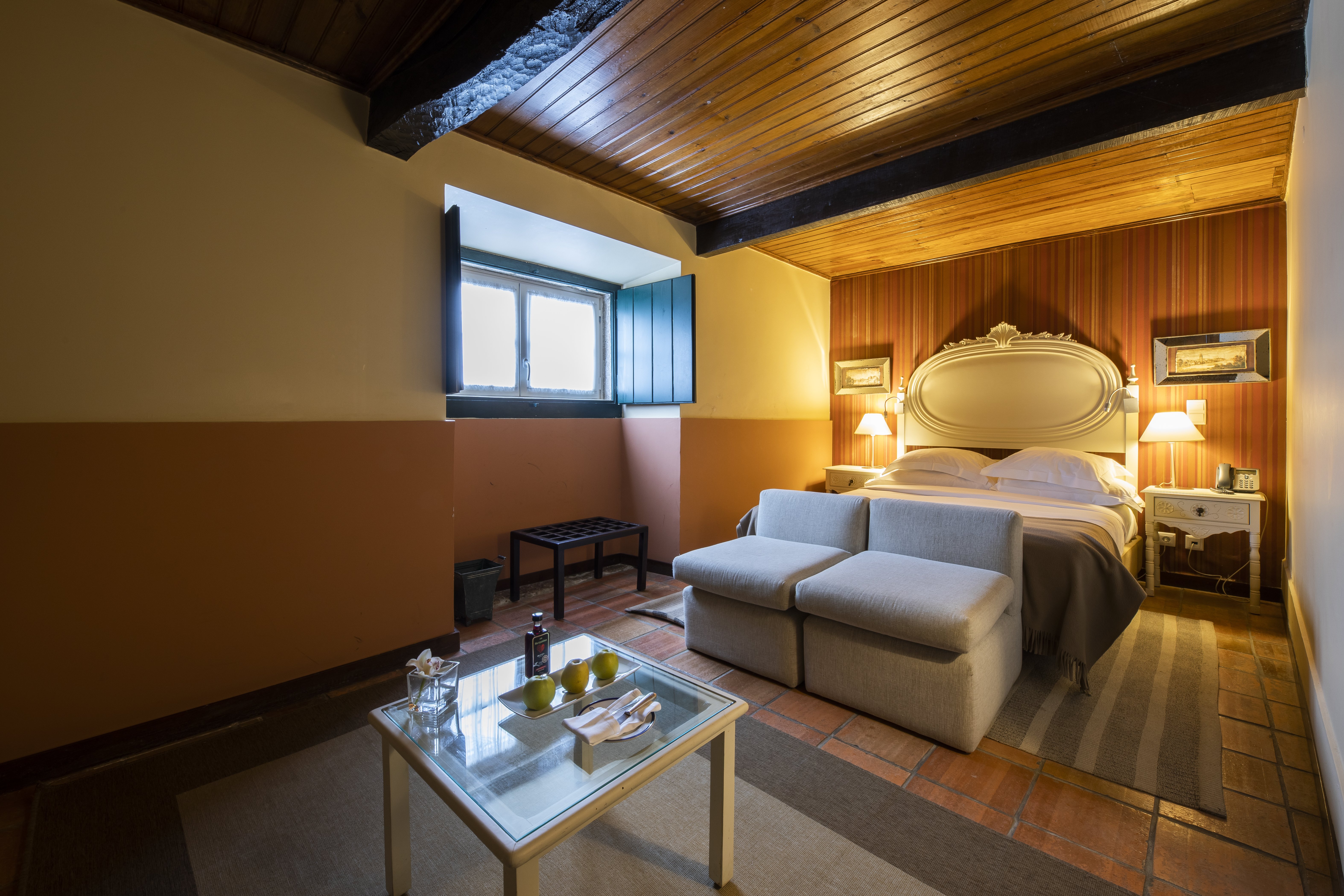 POUSADA DE OBIDOS-guestroom-Pousada Castelo Obidos Standard Room.jpg