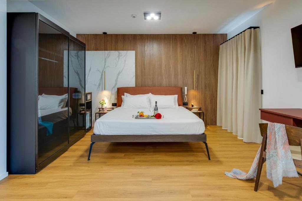 ROCCAREGINA HOTEL-guestroom-GUEST ROOM.jpg