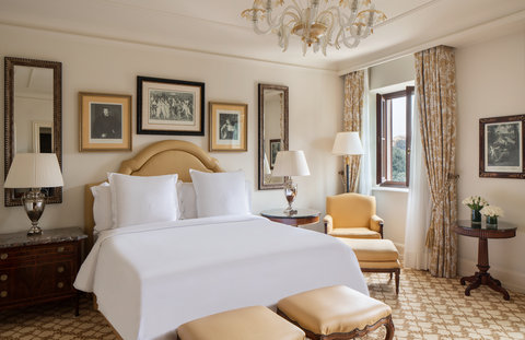 FOUR SEASONS HOTEL FLORENCE - Photo 2