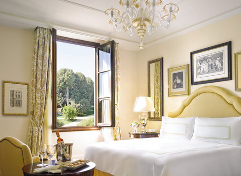 FOUR SEASONS HOTEL FLORENCE - Photo 23