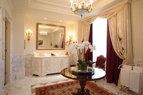 FOUR SEASONS HOTEL FLORENCE - Photo 29