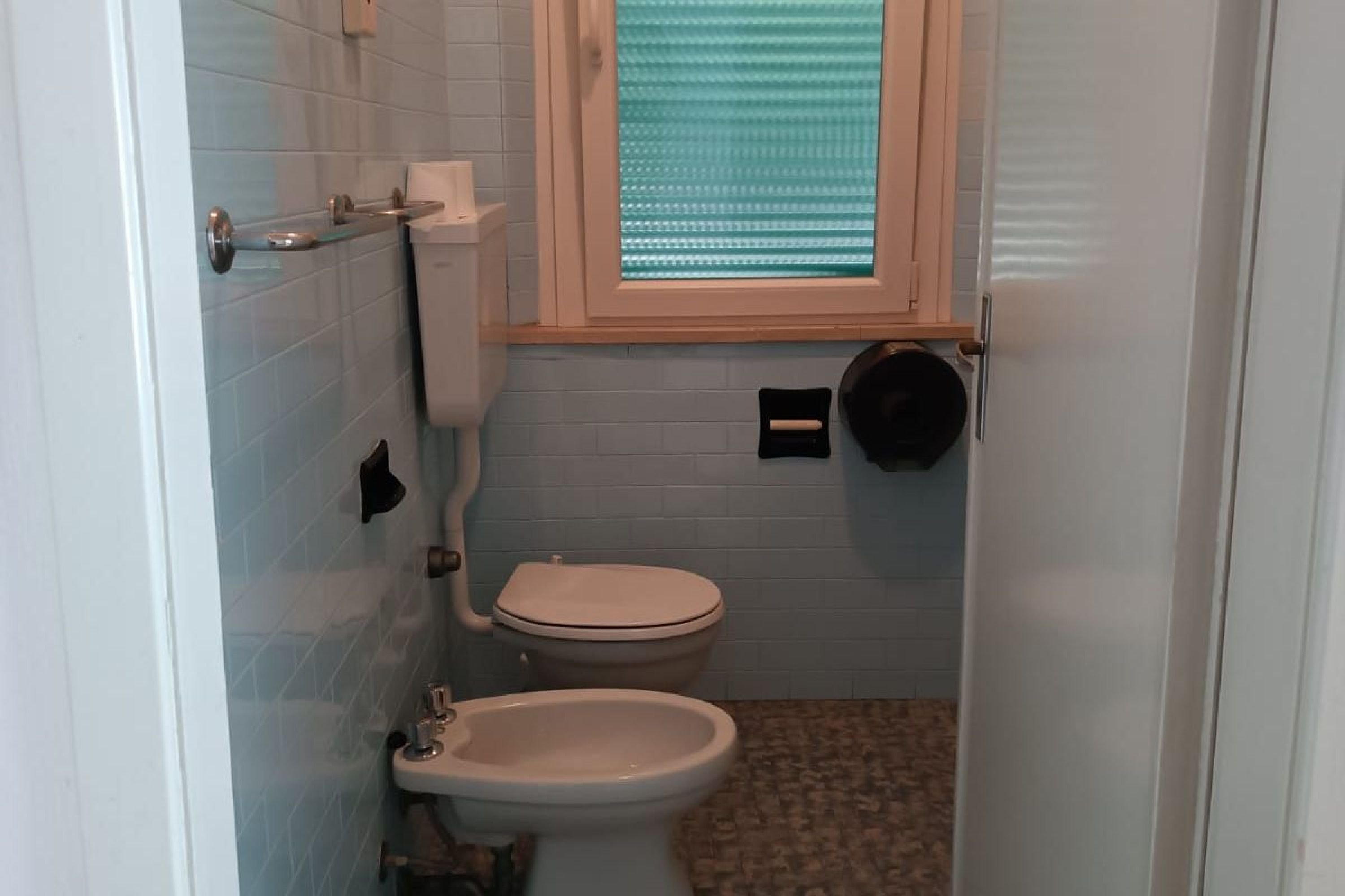 HOTEL SABRINA NORD-guestroom-BATHROOM.jpg