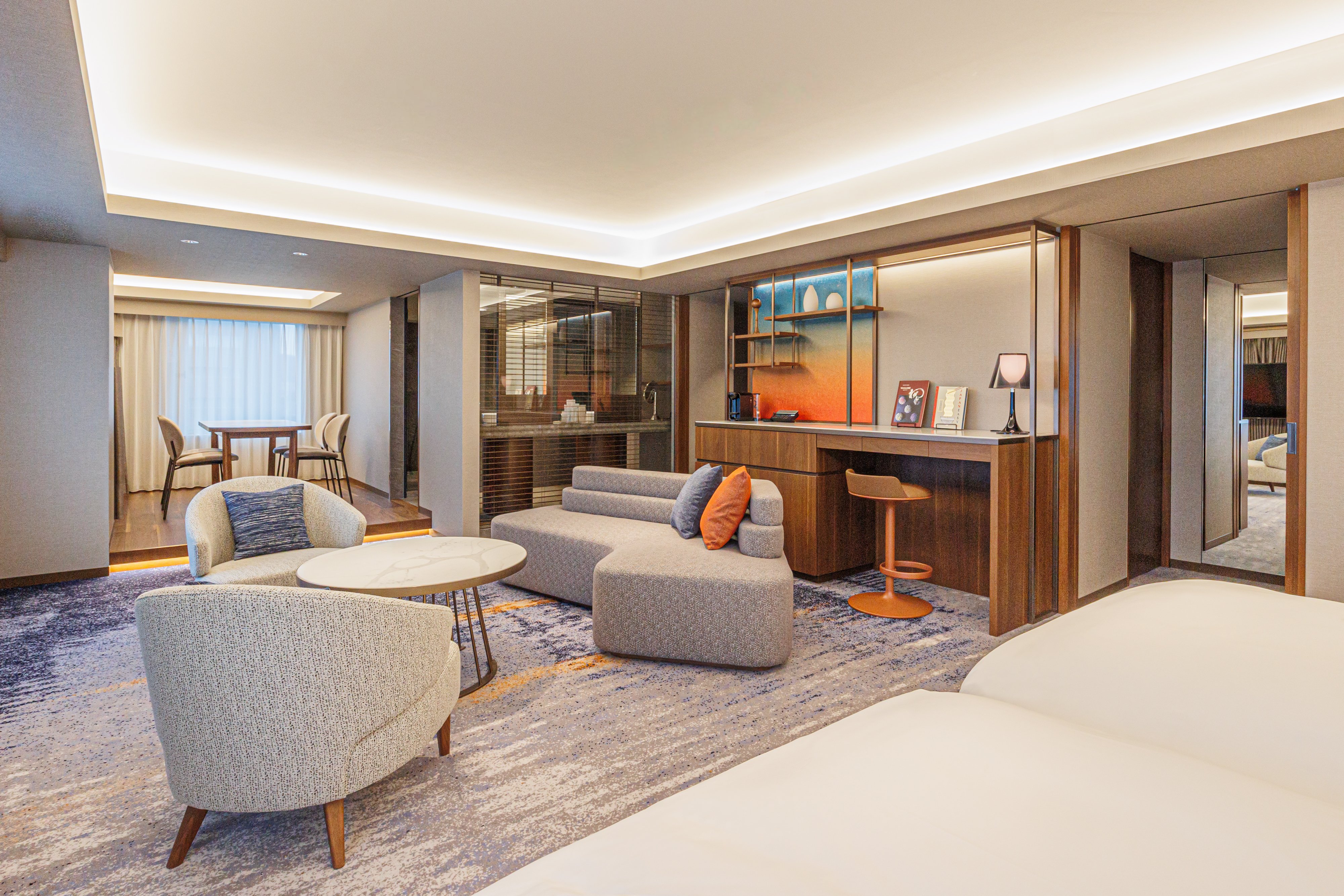 CROWNE PLAZA ANA HIROSHIMA-guestroom-2 Single Junior Suite Lounge Access.jpg