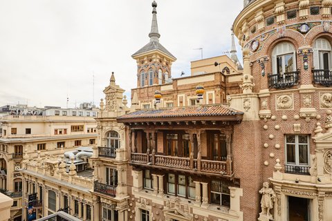 JW MARRIOTT HOTEL MADRID - Photo 37