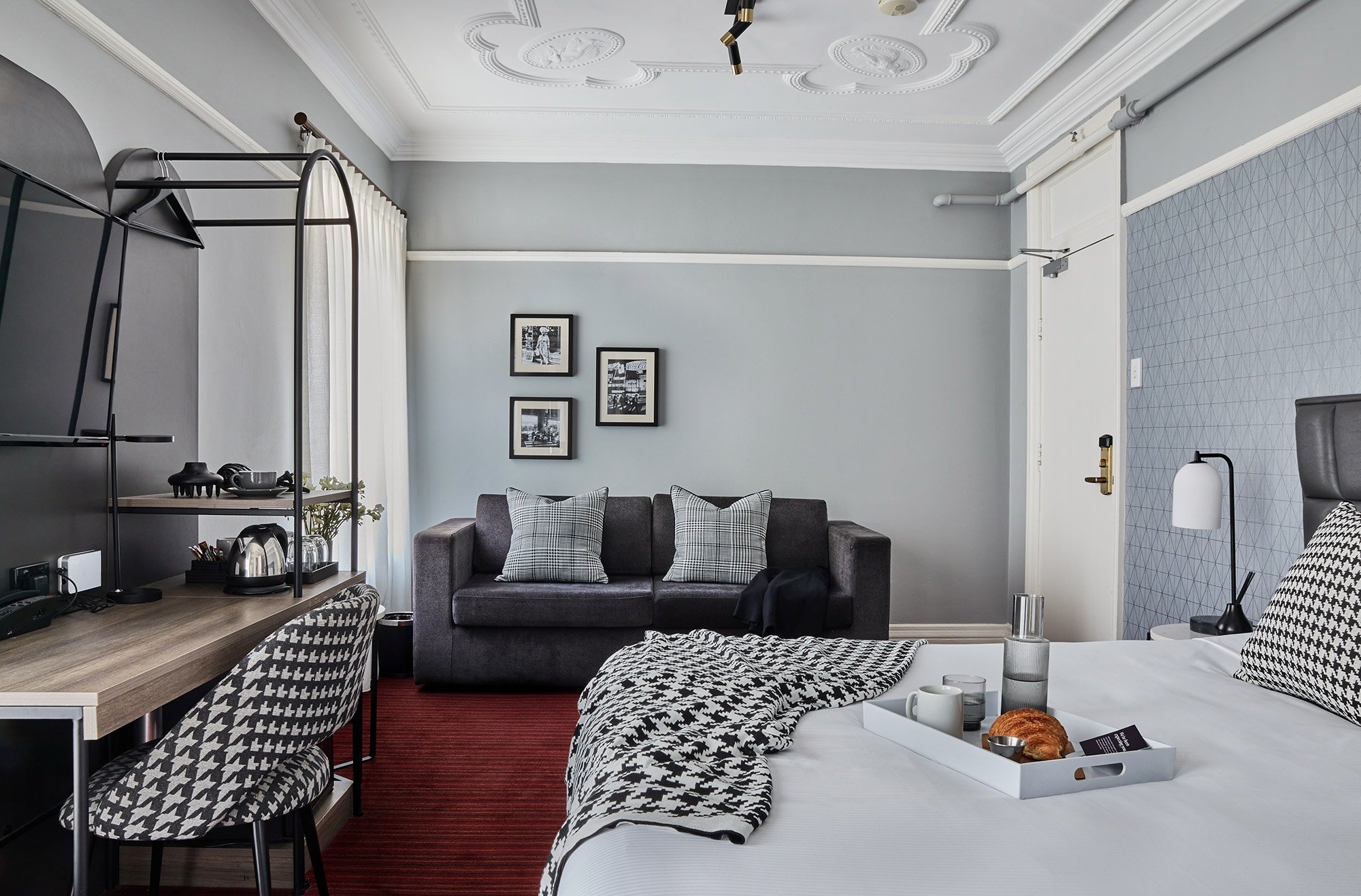 NO 9 SPRINGFIELD-guestroom-Springfield Suite.jpg