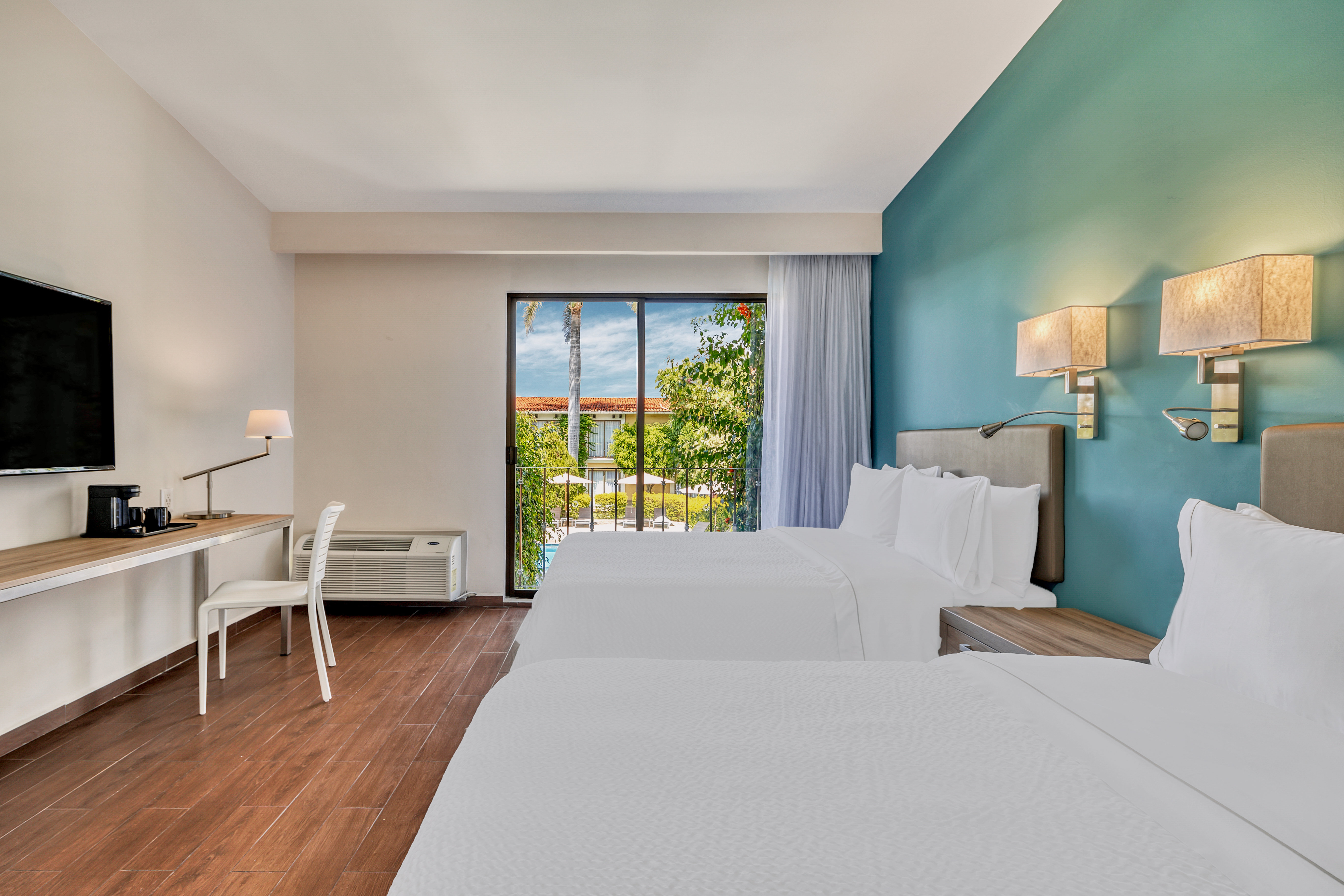 FIESTA INN OAXACA-guestroom-Executive Double.jpg