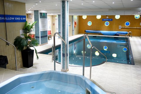 Hotel Indoor Pool And Spa Bath