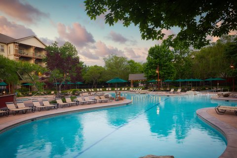 Cascades Swimming Pool