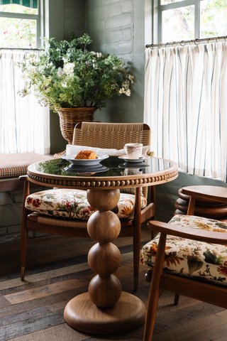 Breakfast Table
