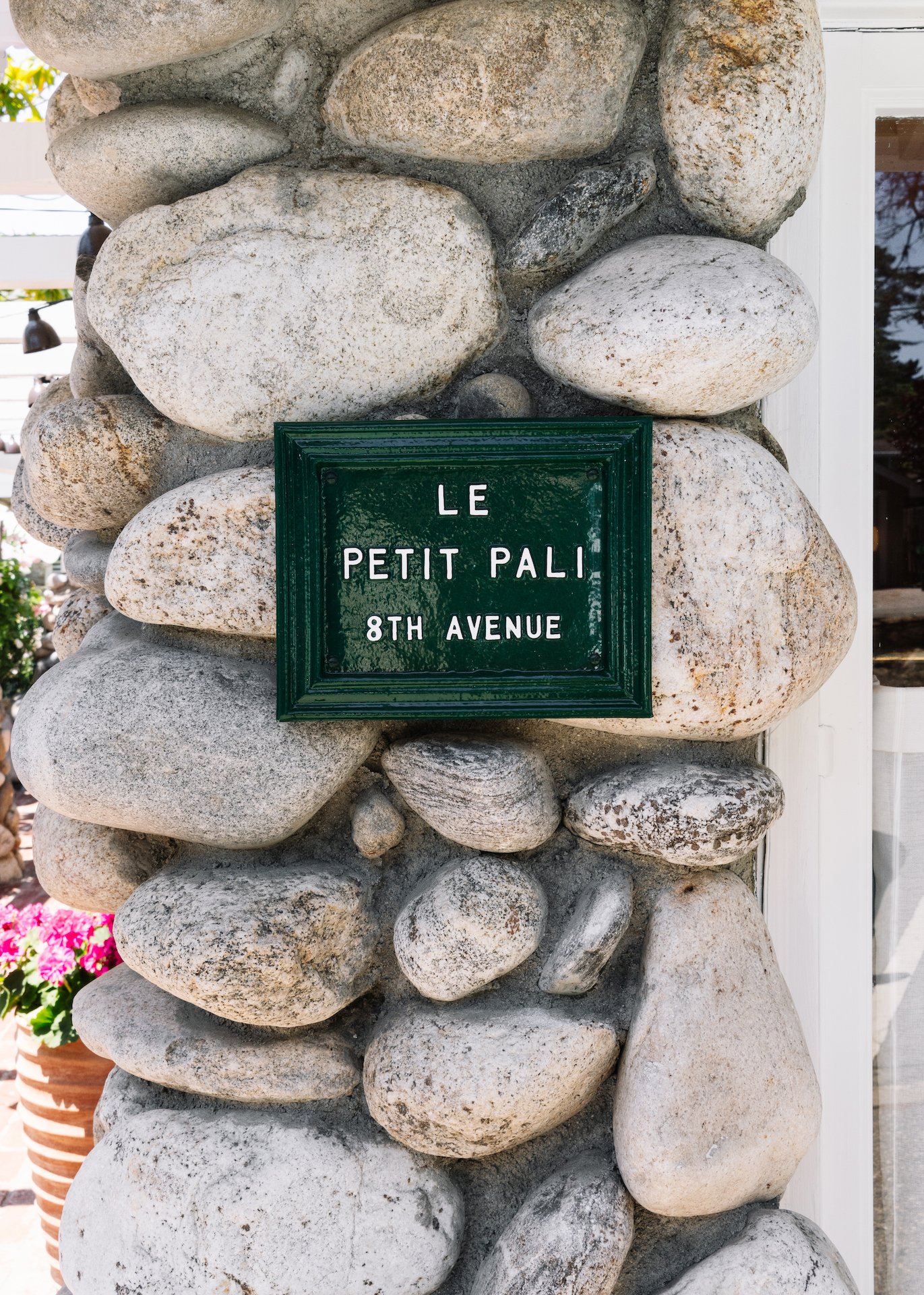 Le Petit Pali at 8th Ave in California