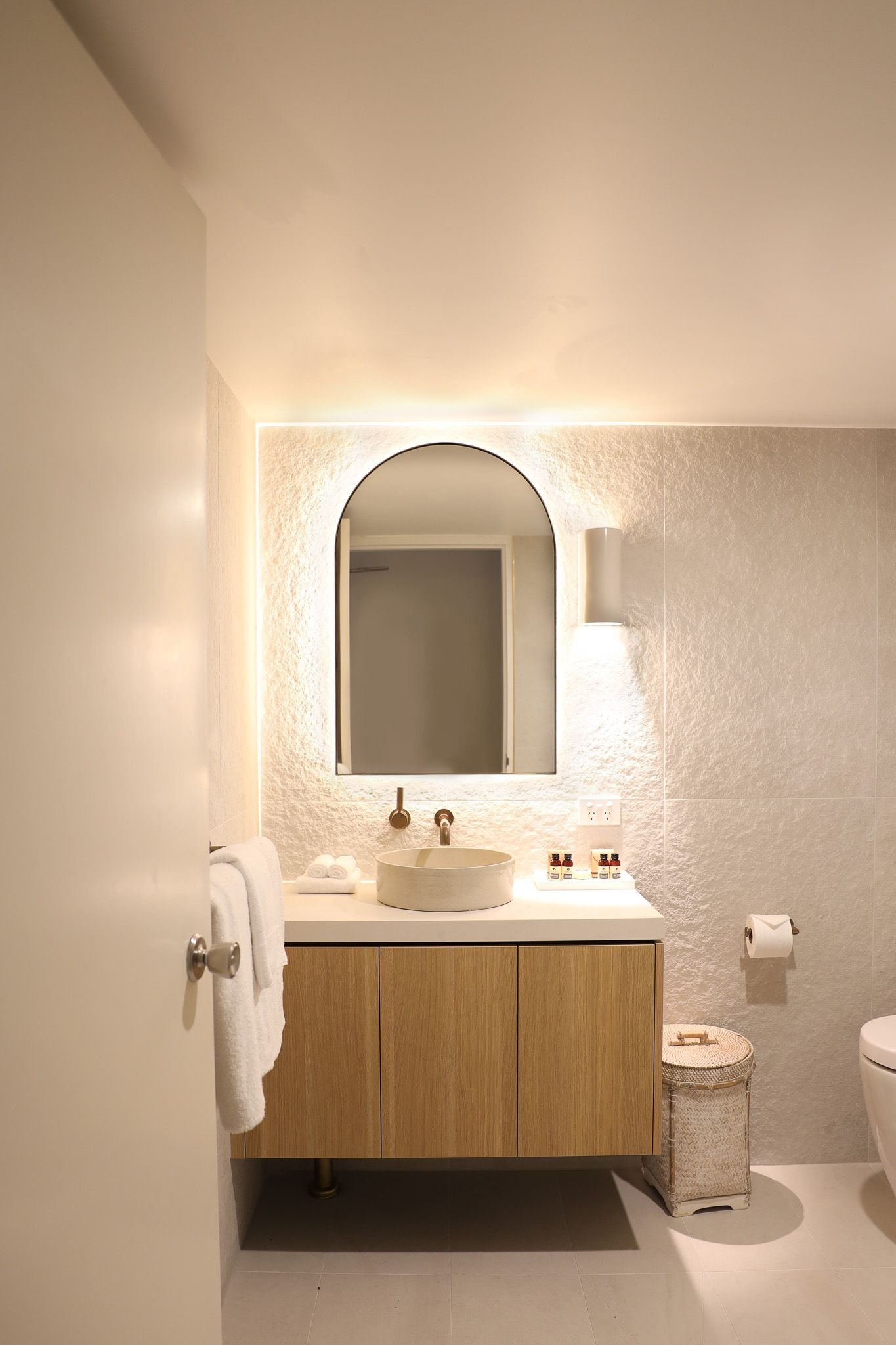 THE LORD BYRON HOTEL-guestroom-Hotel Room Bathroom.jpg