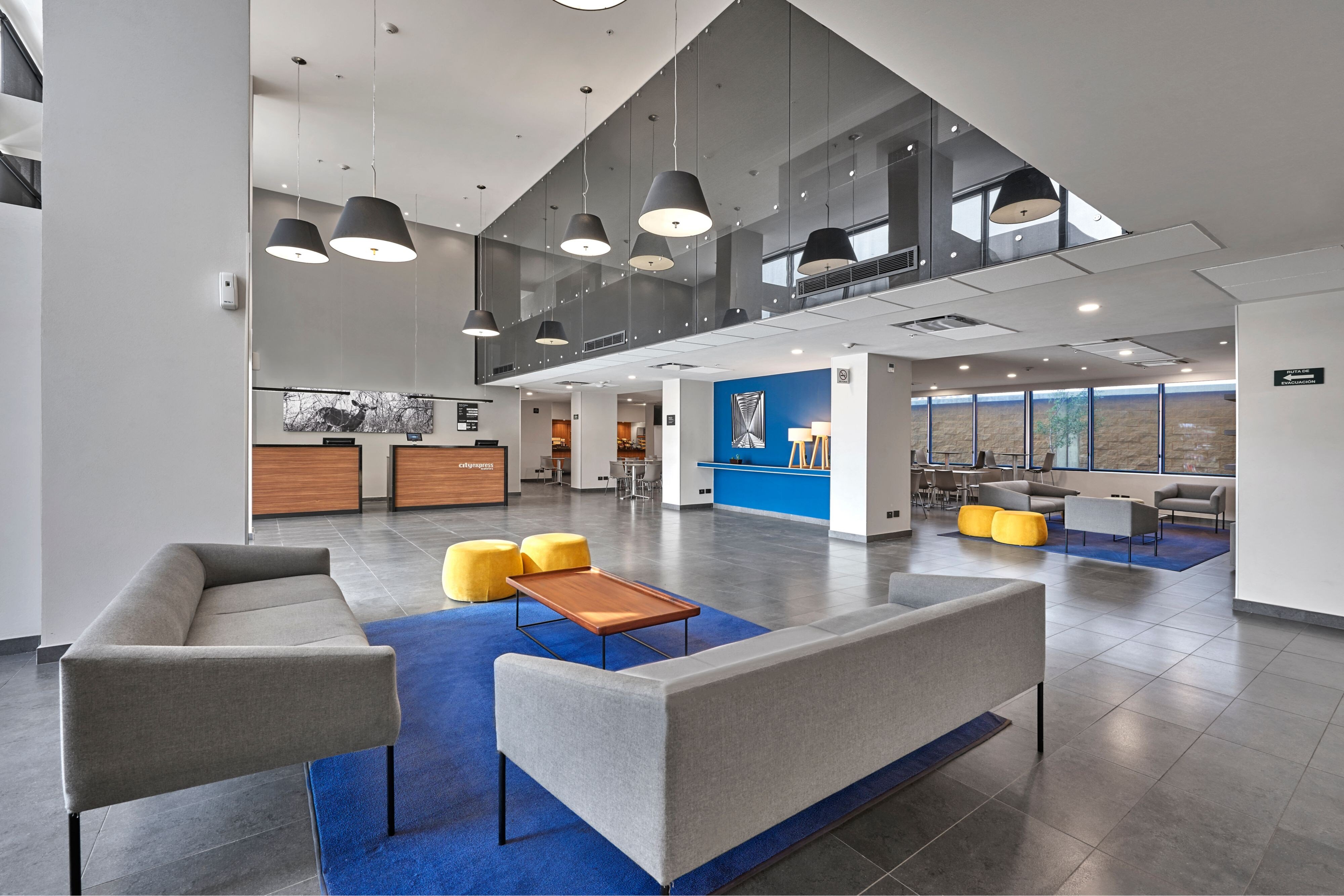 City Express by Marriott Lindavista-guestroom-Living Area.jpg