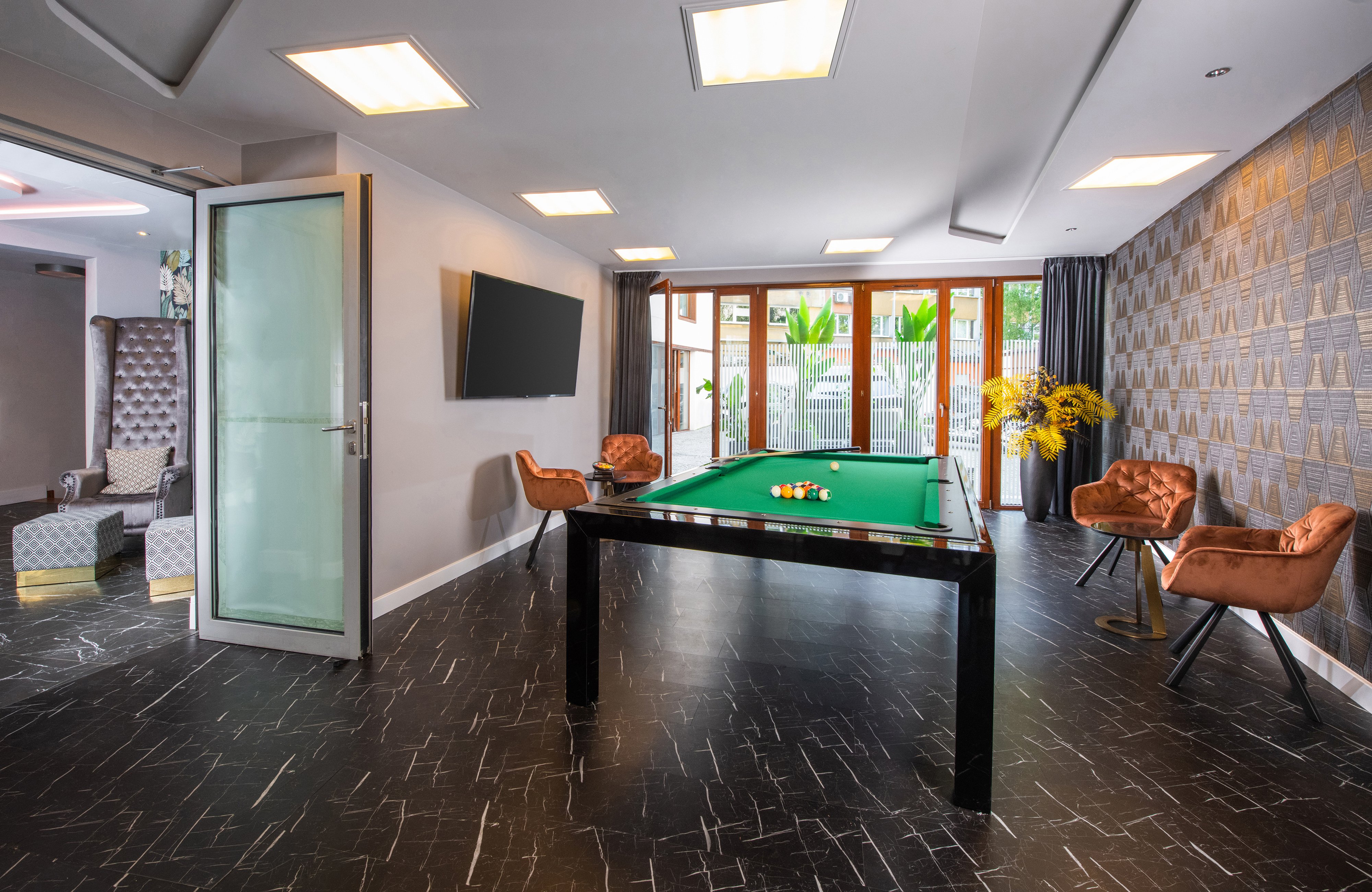 LEONARDO KRAKOW CITY CENTER-guestroom-Hotel Leonardo Boutique Krakow City Center Chilloutroom.jpg