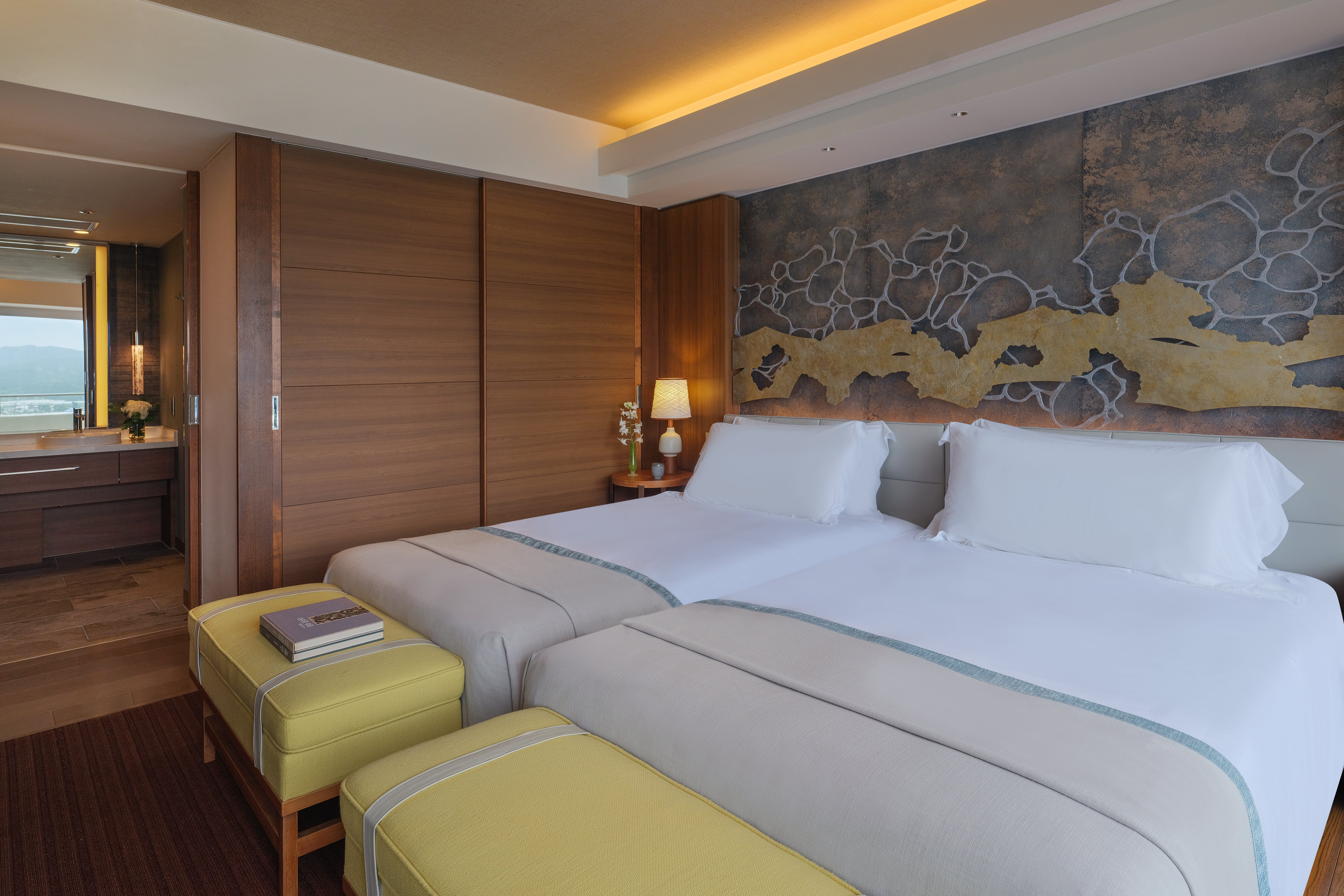 INTERCONTINENTAL ANA MANZA BCH BY I-guestroom-Nago bay Suites.jpg