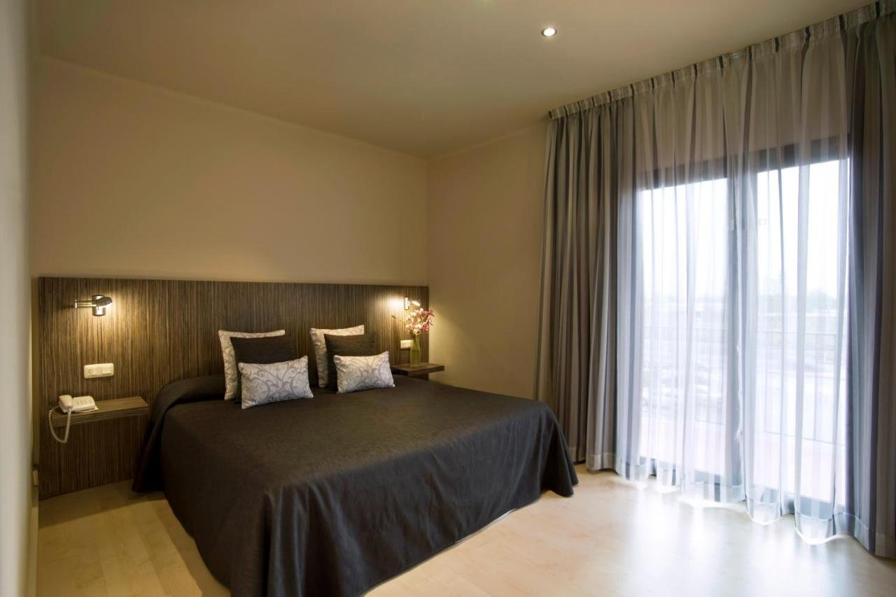 BON RETORN-guestroom-CF7193 Guest Room.jpg