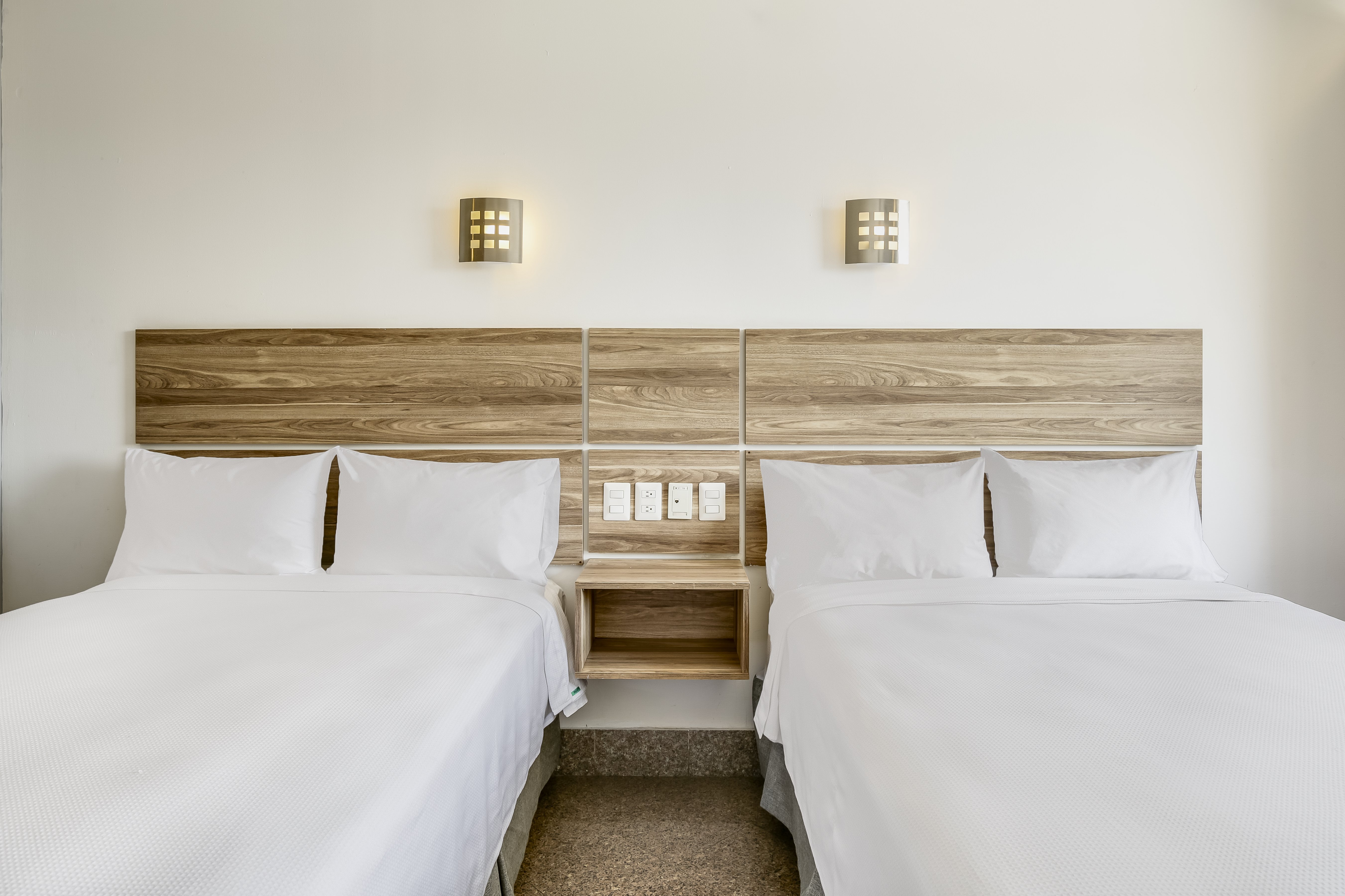 ONE GDL NORTE PERIFERICO-guestroom-Superior Room Double.jpg