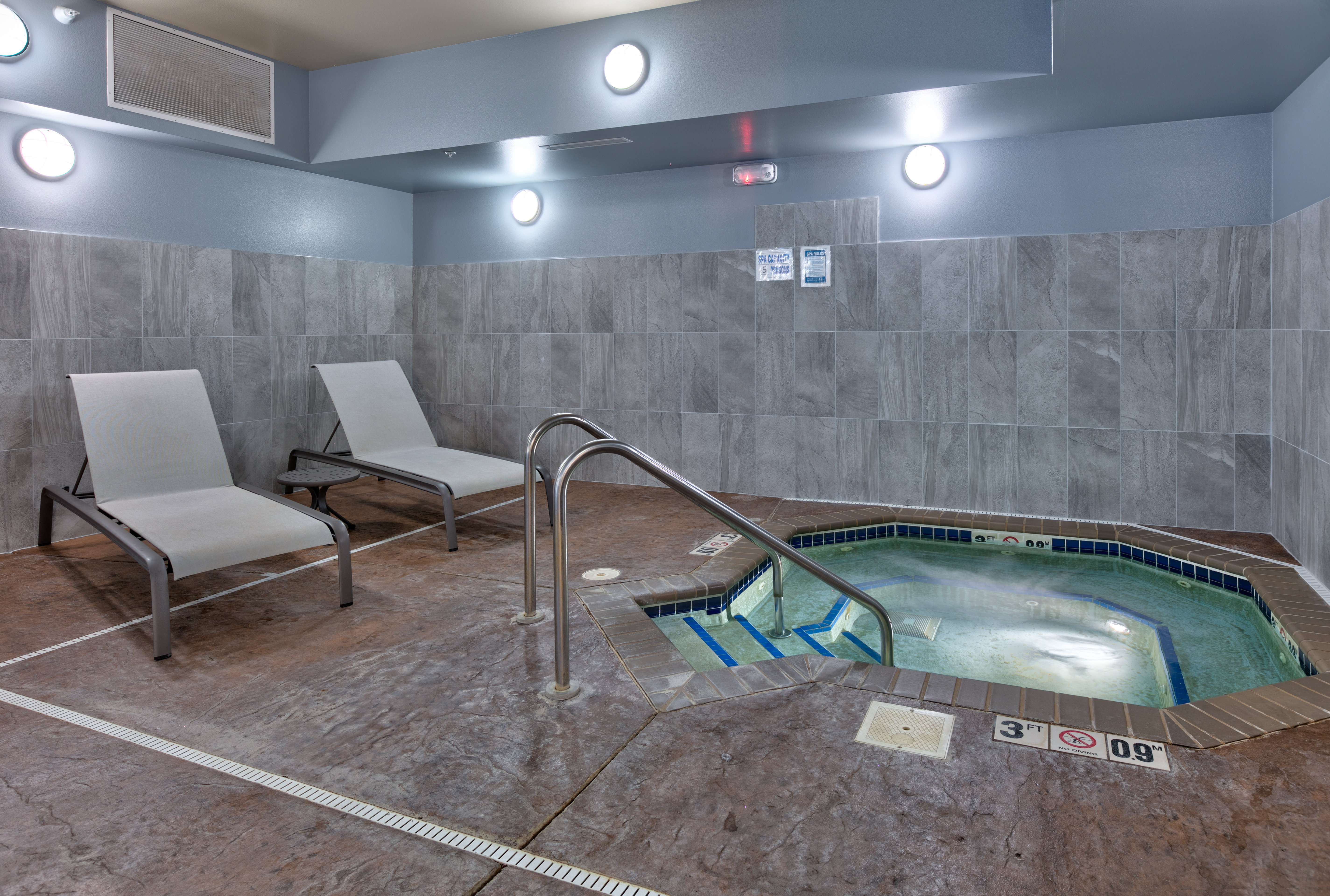 Enjoy some relaxing time in our whirlpool! 