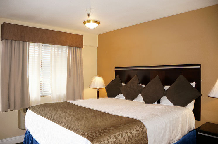EXECUTIVE INN MILPITAS-guestroom-King Room.jpg