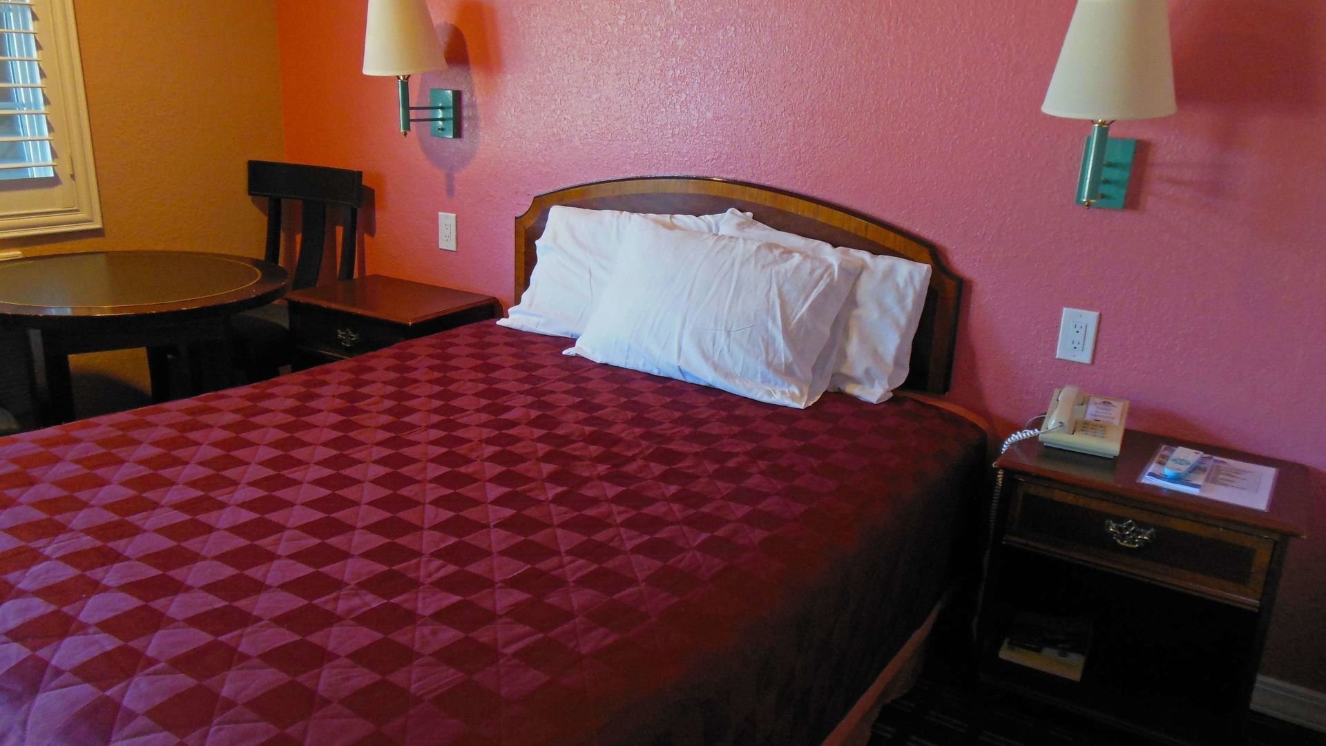 Sea Lamp Inn-guestroom-Bedroom.jpg
