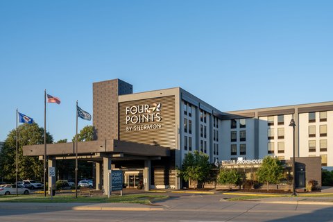Four Points Sheraton Exterior