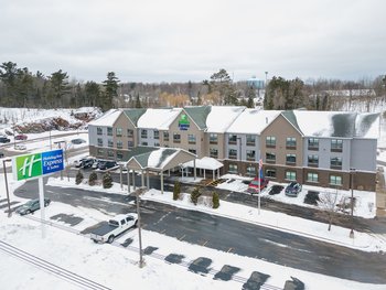 Holiday Inn Express & Suites