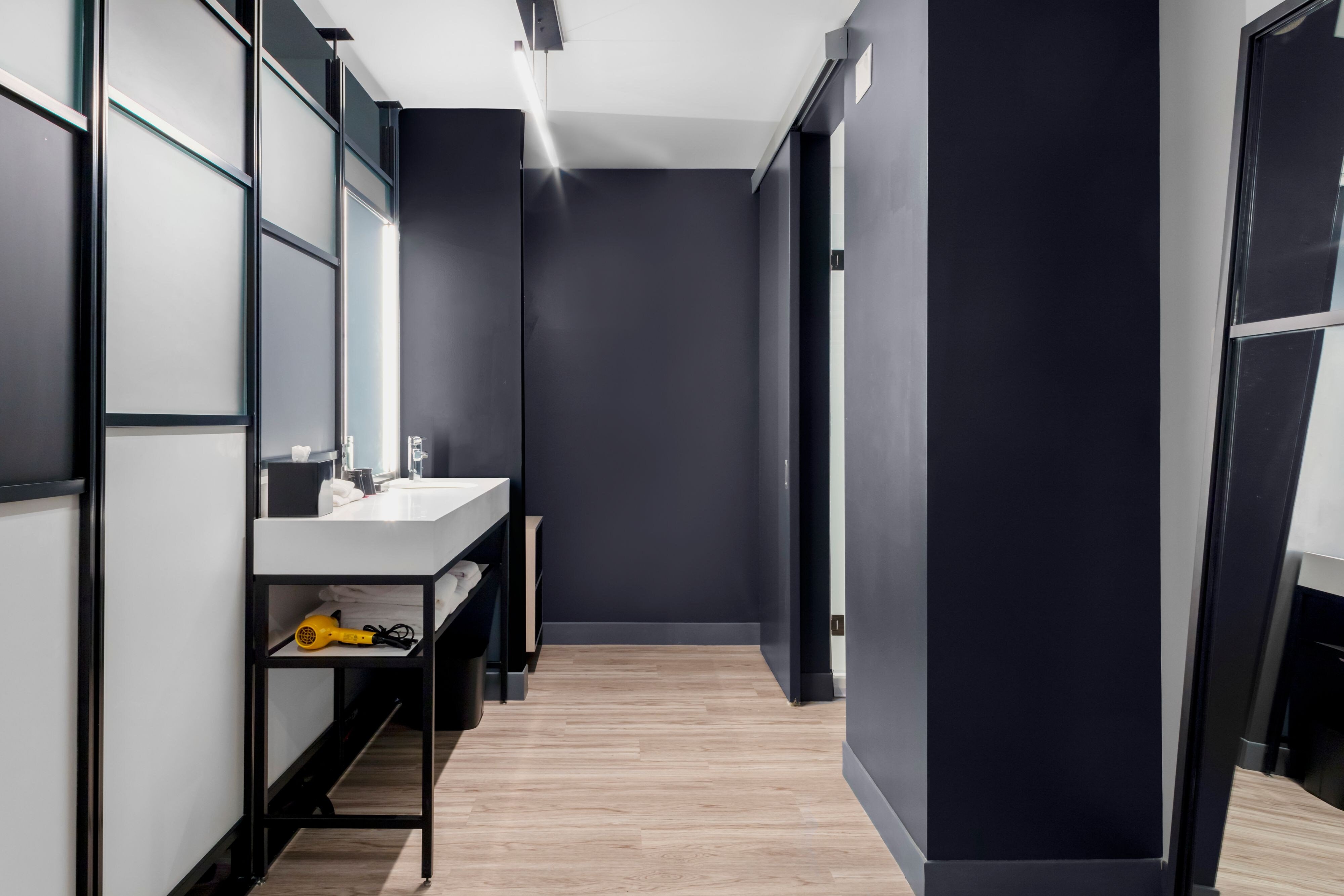 Aloft Nashville Airport-guestroom-Bathroom Vanity.jpg