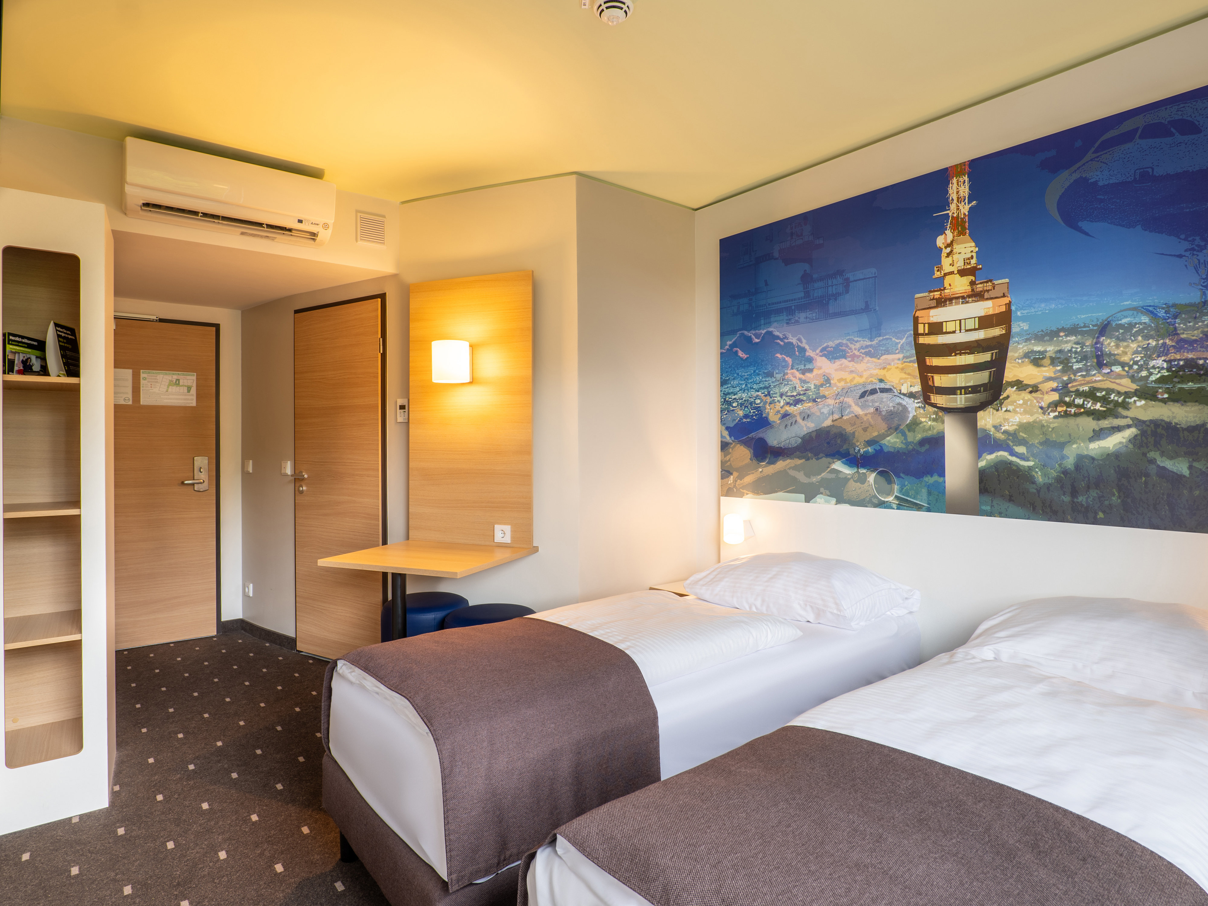 B&B HOTEL STUTTGART-AIRPORT MESSE-guestroom-Hotel Stuttgart AP Messe Bedsroom.jpg