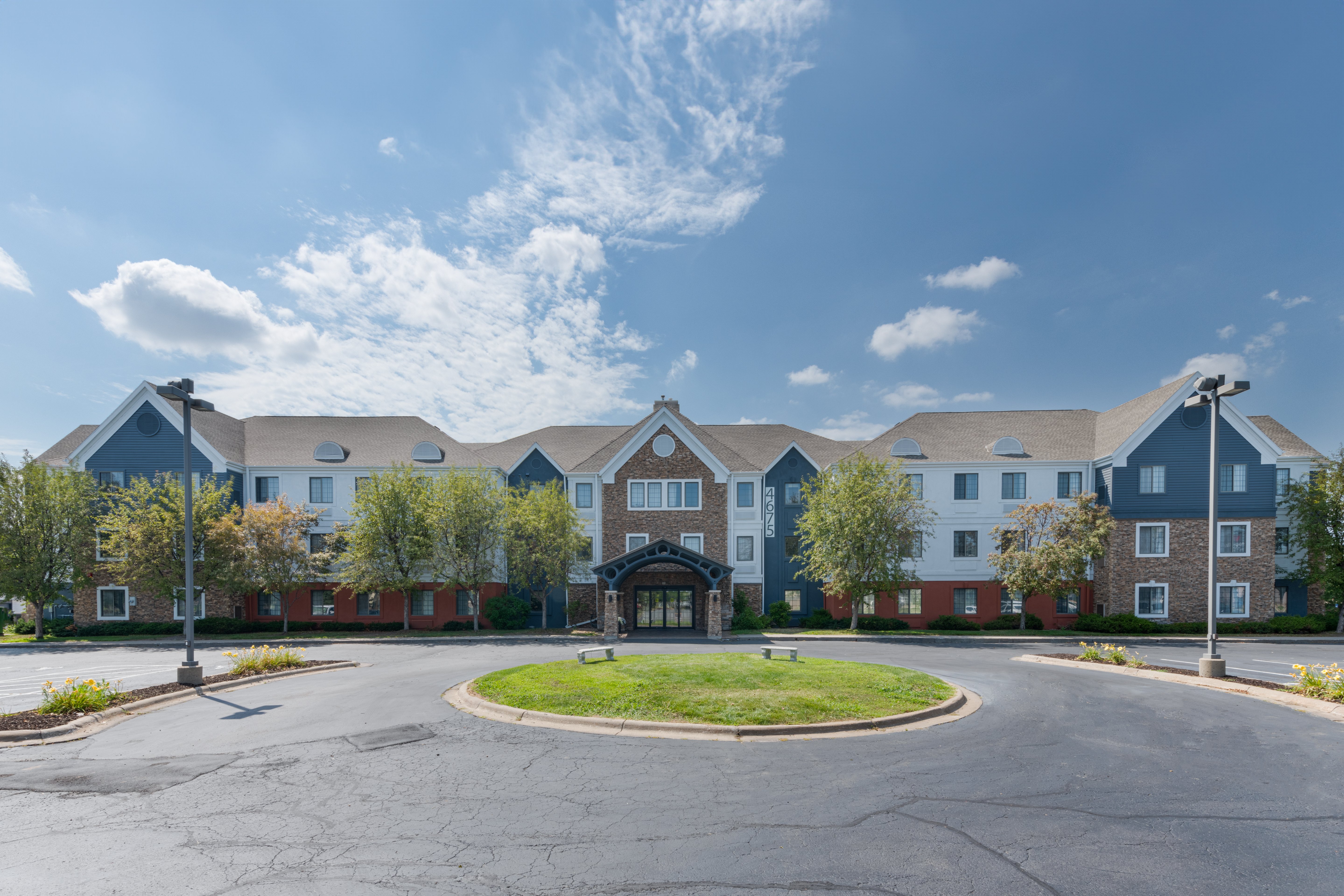 Day Time Hotel Exterior