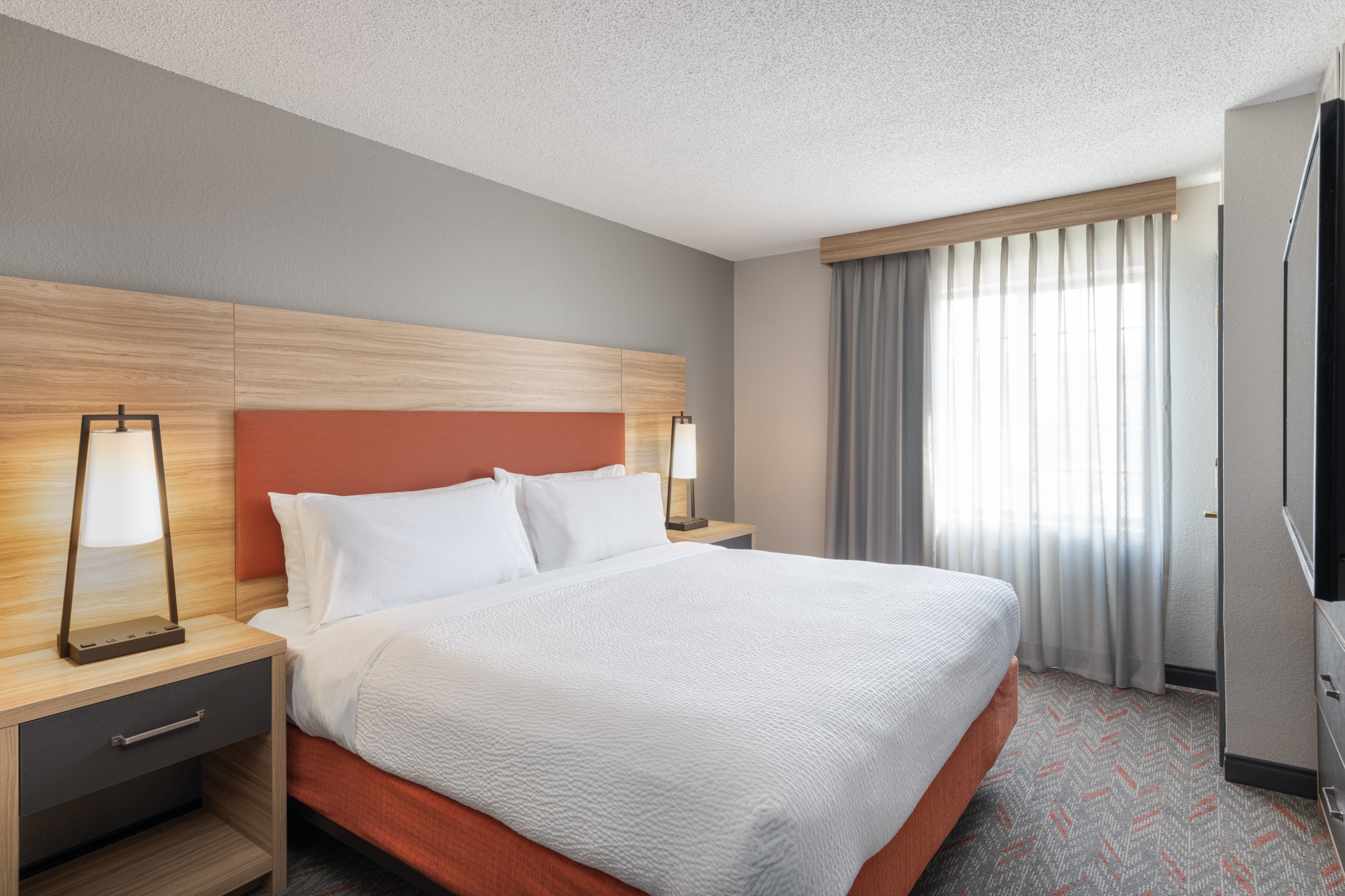 Renovated 1 King 1 Bedroom Suite