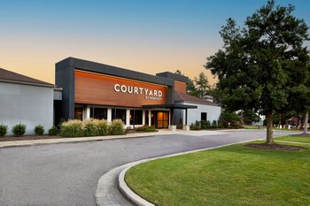 Courtyard by Marriott Memphis East/Park Ave