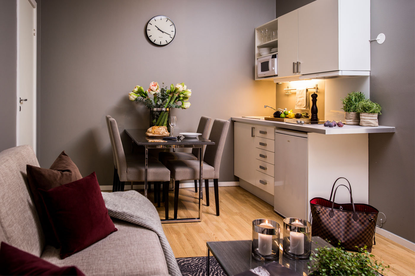 FROGNER HOUSE - NATIONALTHEATR-guestroom-1 Bedroom Suite.jpg