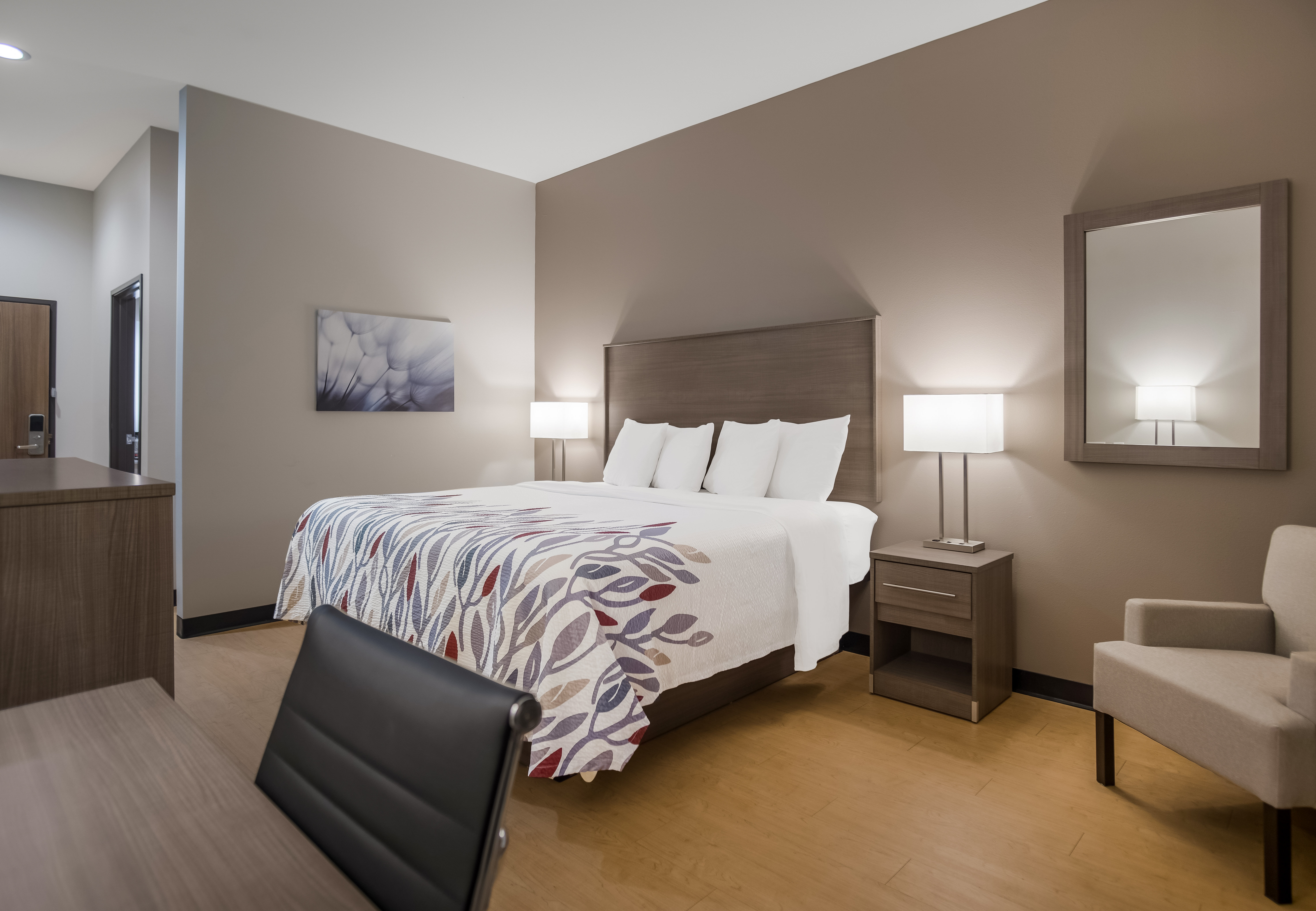 RED ROOF LANCASTER TX-guestroom-Superior King.jpg