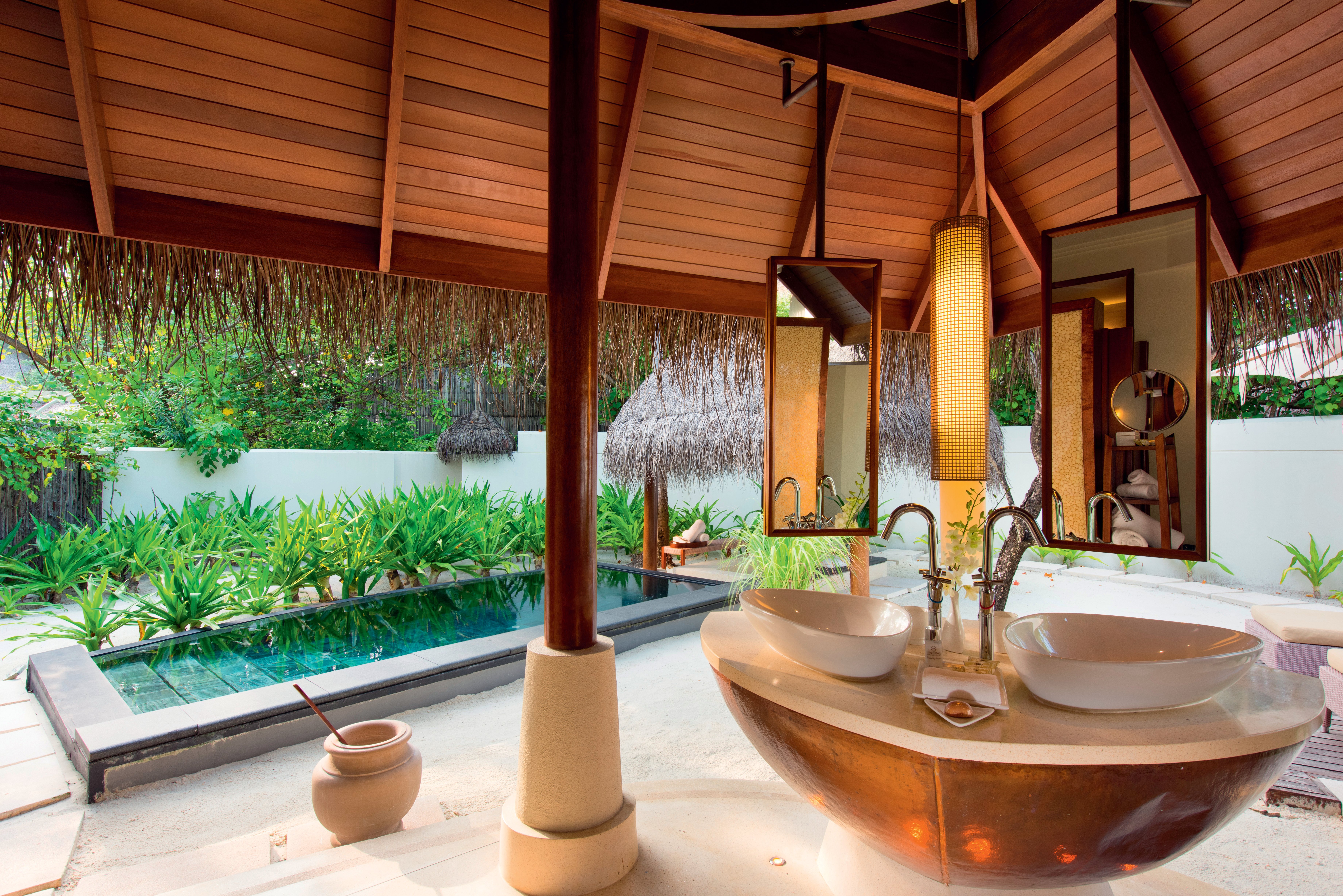 Constance Halaveli Maldives-guestroom-Halaveli Maldives Family Villa Bathroom HD.jpg