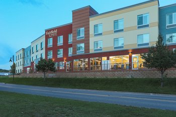 Fairfield Inn & Suites by Marriott Marquette