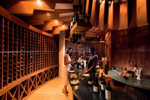 Halaveli Maldives Jing Cellar HD