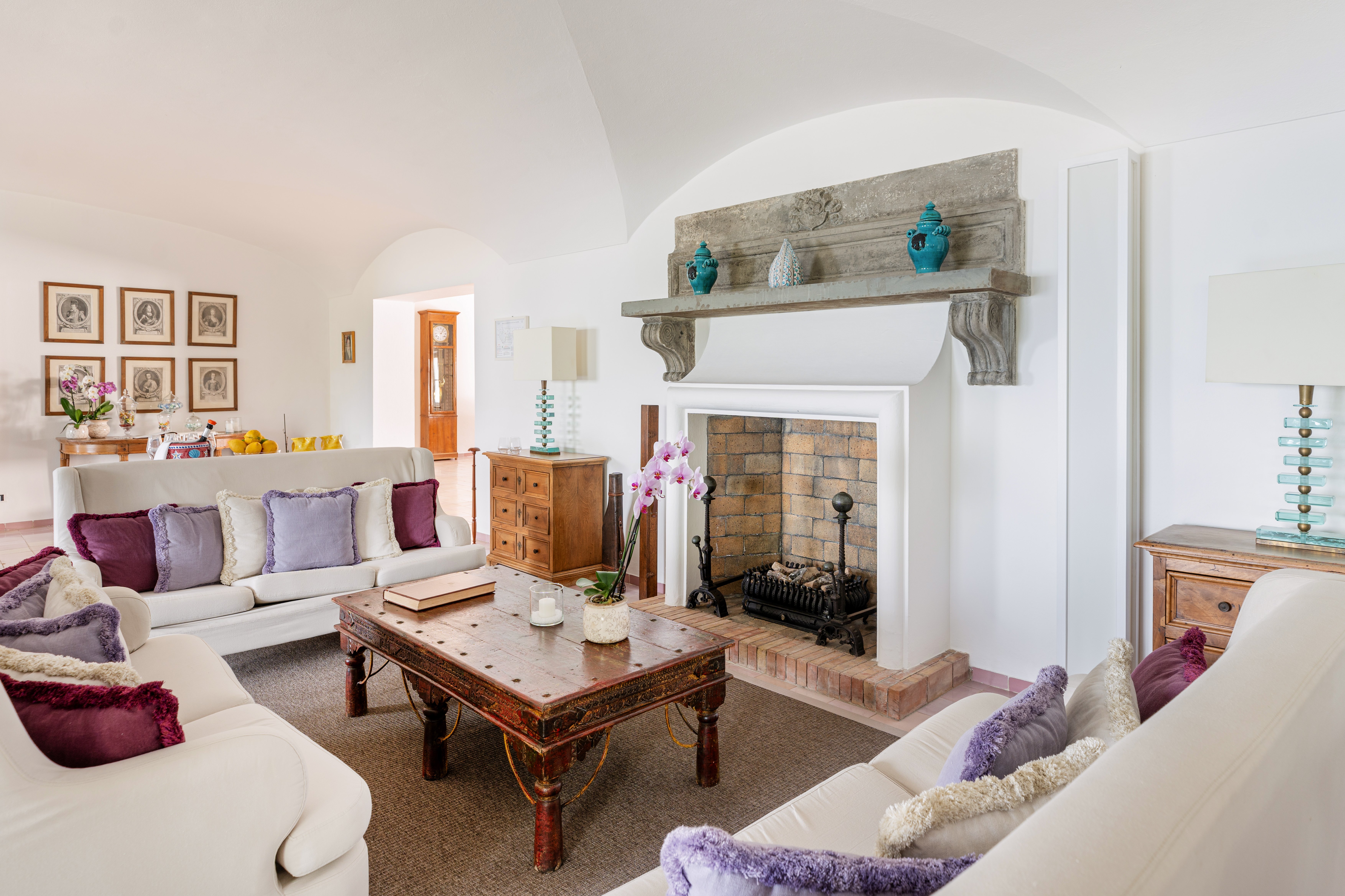 SANTAVENERE-guestroom-Living Area.jpg