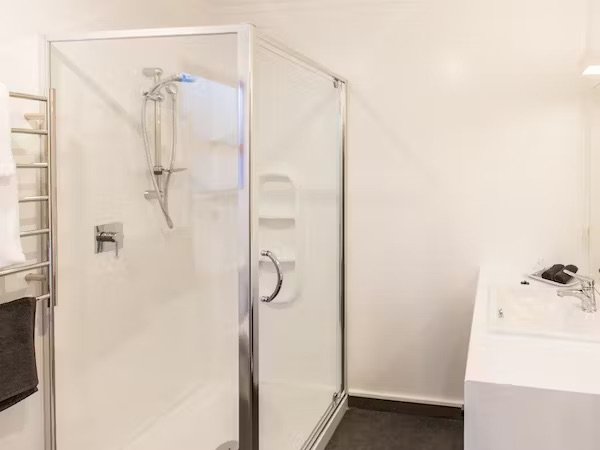 ASURE Destiny on Fitzherbert M-guestroom-Premium Studio - Bathroom.jpg