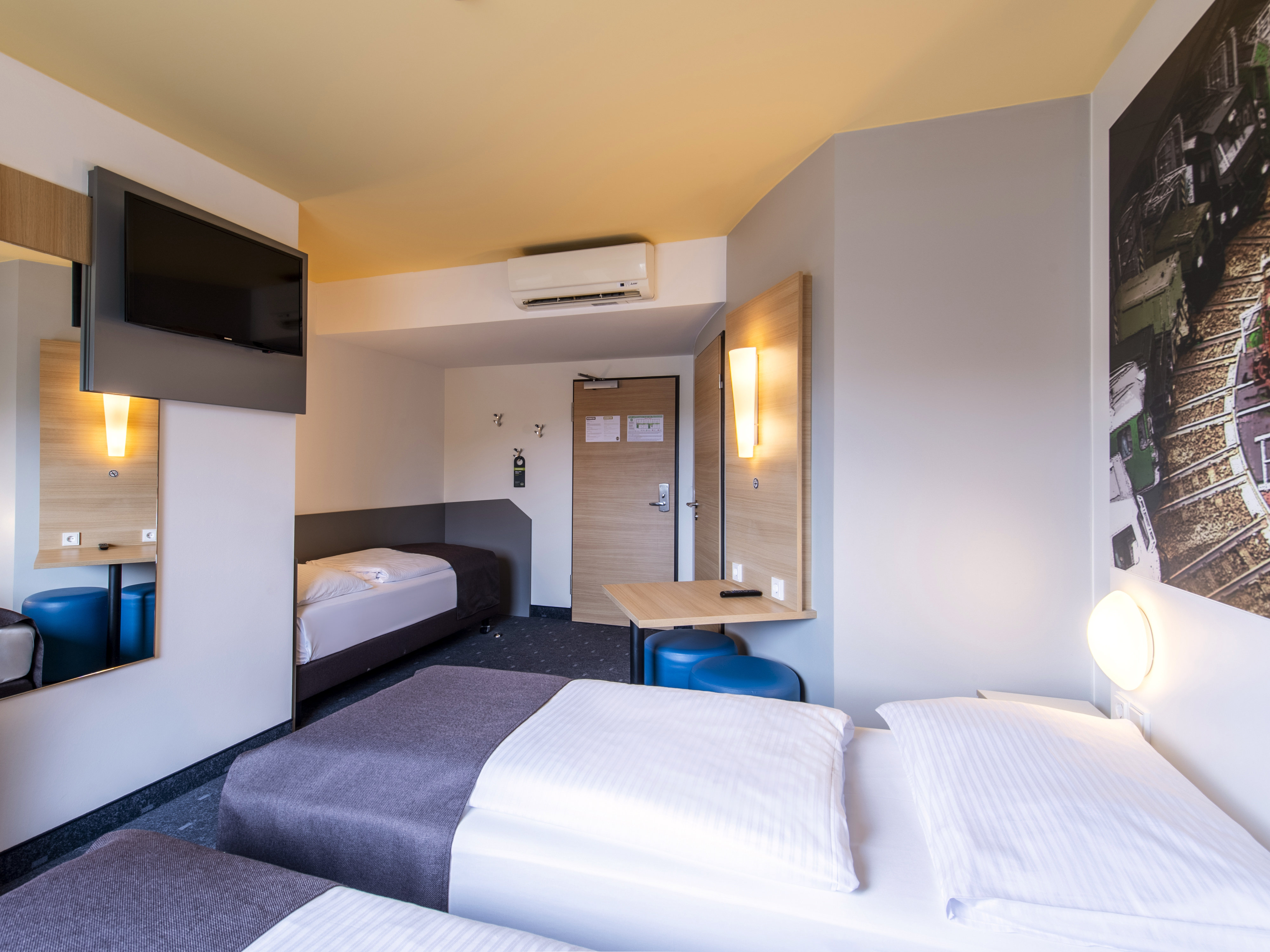 B&B HOTEL AUGSBURG SUD-guestroom-Hotel Augsburg Sued Bed Room.jpg