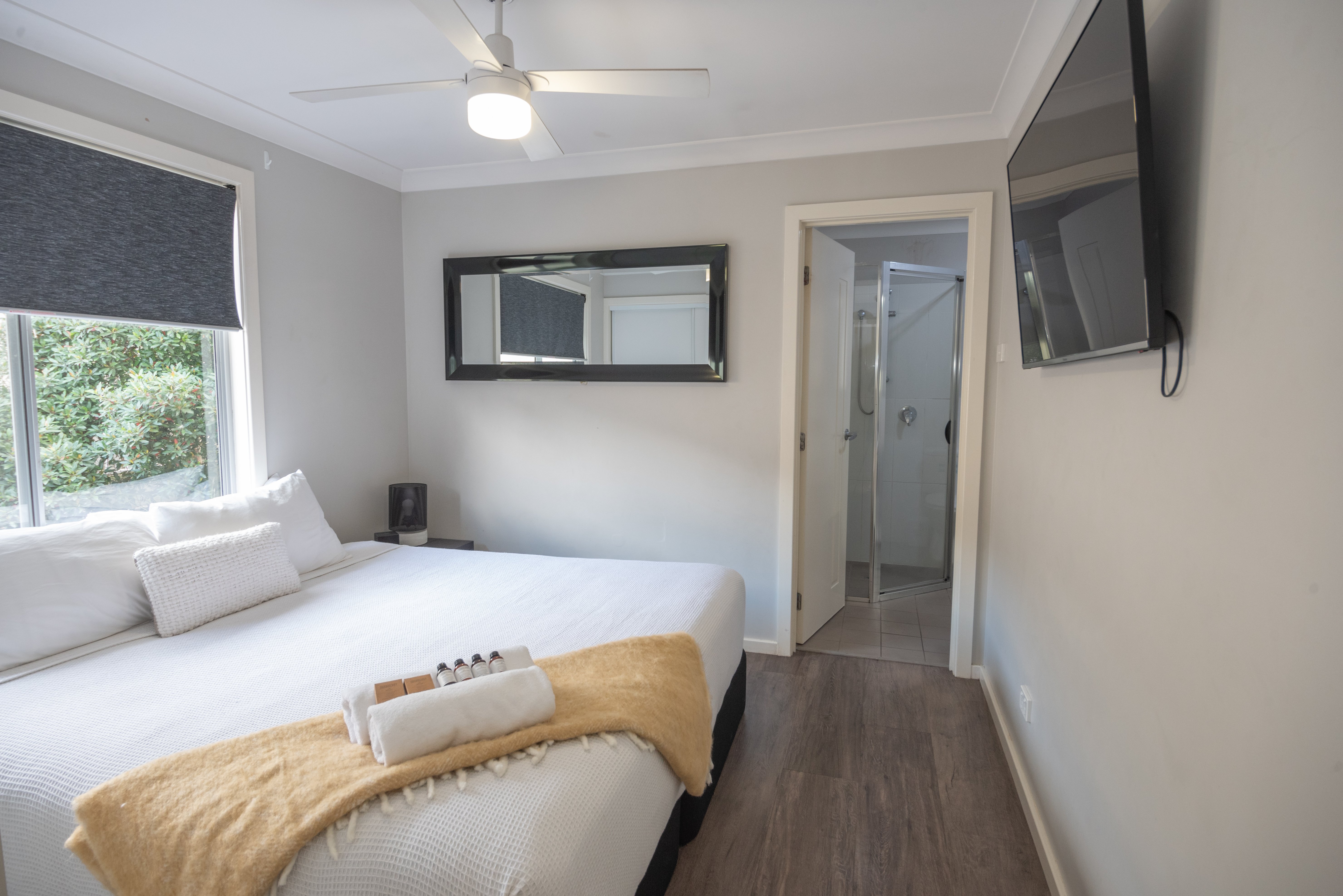 CARDIFF EXECUTIVE APARTMENTS-guestroom-GUESTROOM.jpg
