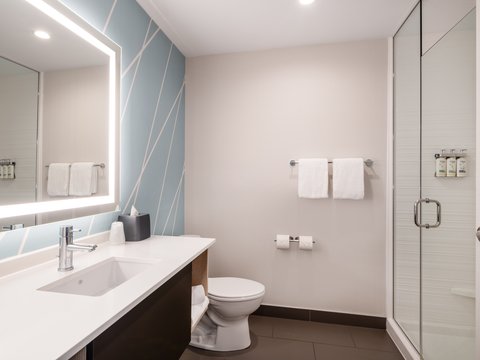 Spacious Bathroom