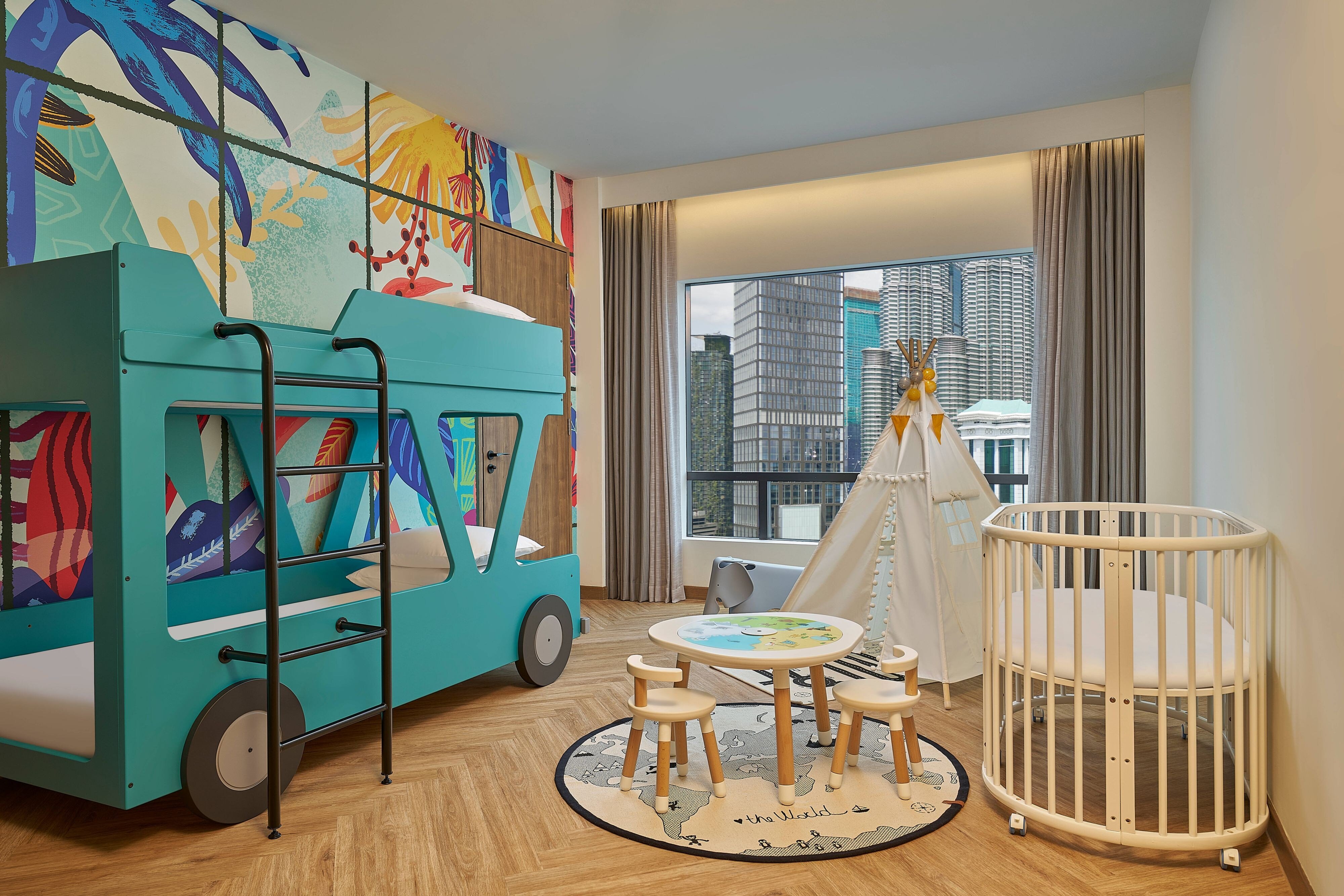 Four Points by Sheraton Kuala Lumpur City Centre-guestroom-Family Suite Kids Room.jpg