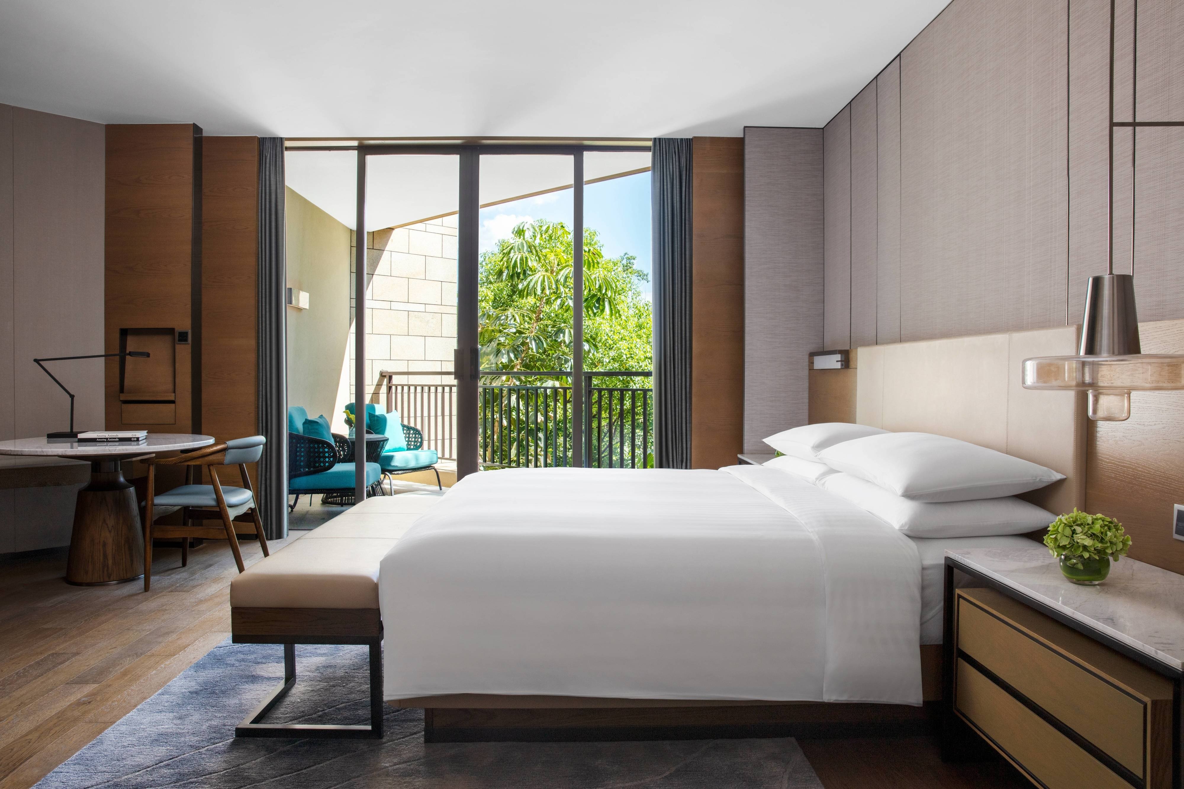 Xiamen Marriott Hotel and Conference Centre-guestroom-King Guest Room.jpg