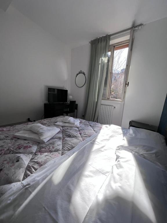 HOTEL BRENTA - PARMA-guestroom-GUEST ROOM.jpg