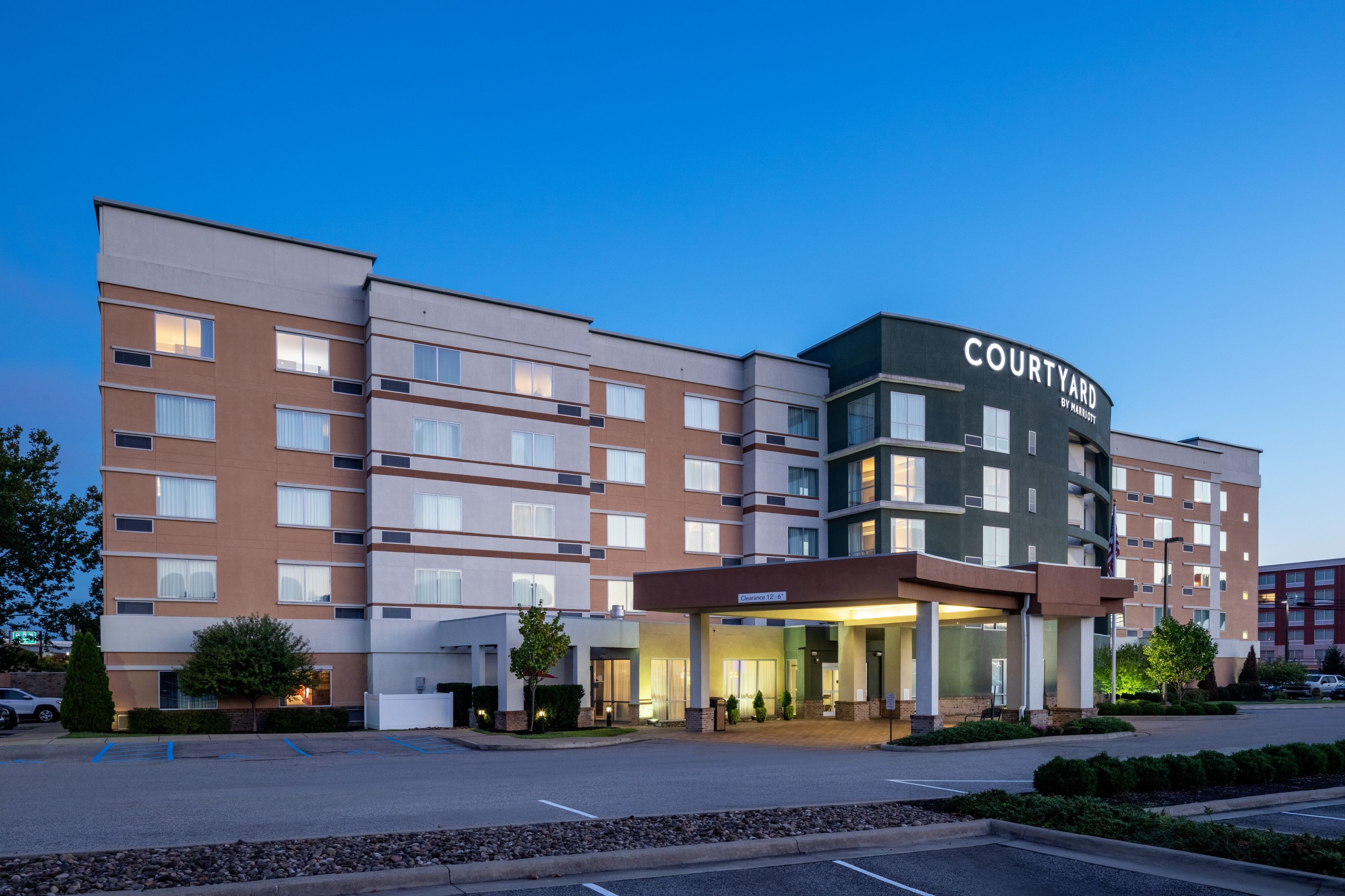 Courtyard by Marriott Charleston