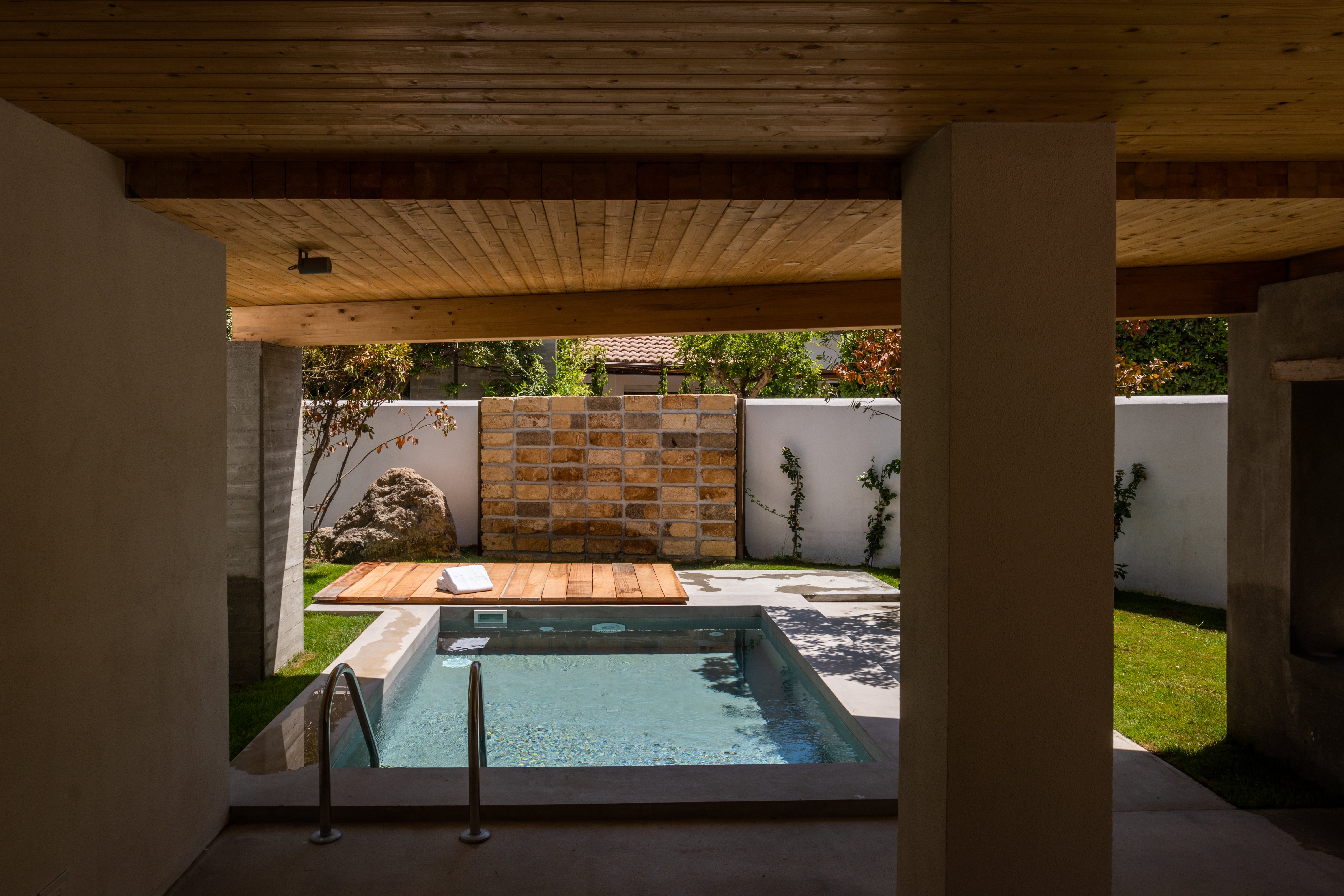 PRAIA ART RESORT-guestroom-Master Suite with private pool.jpg