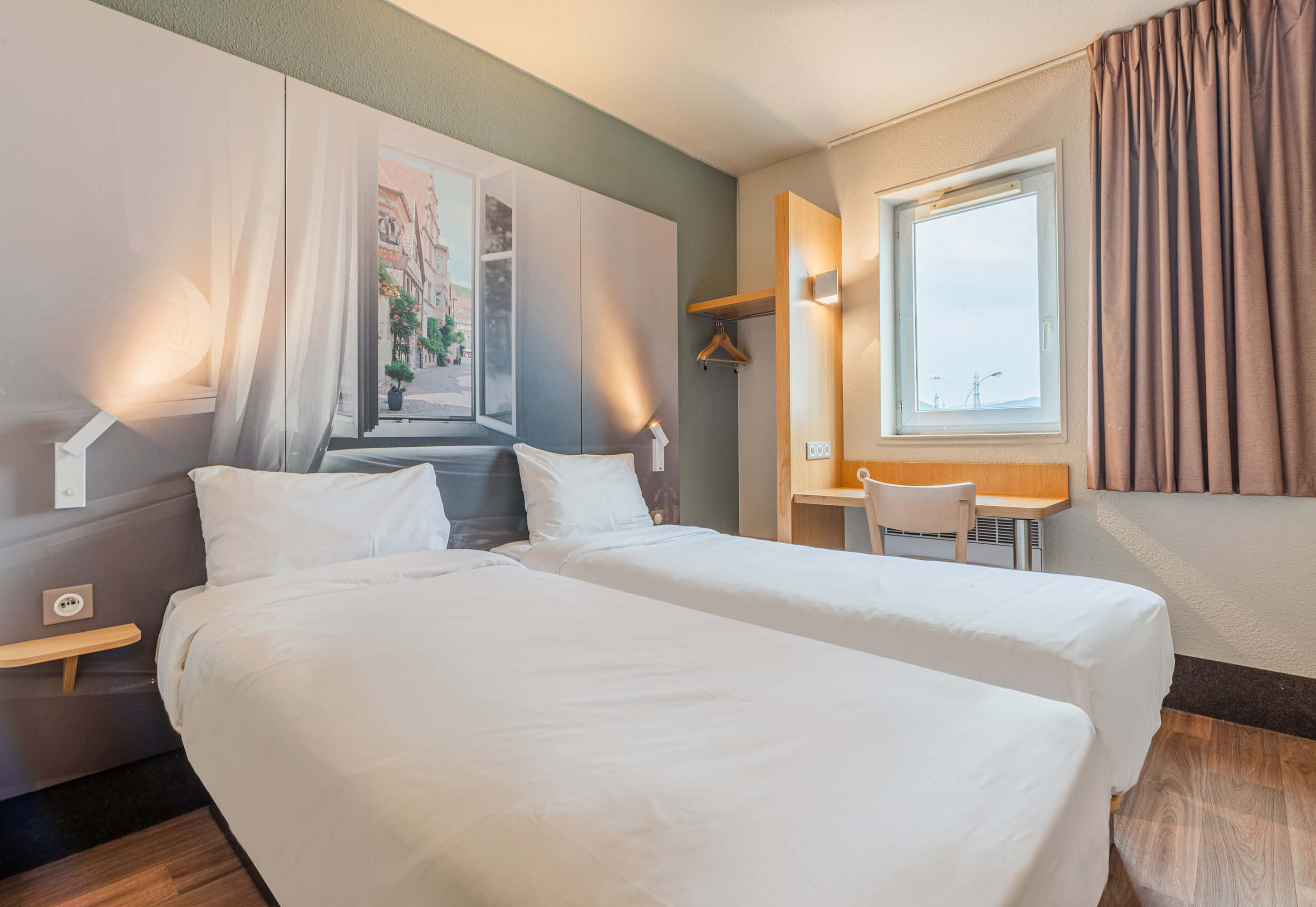 B&B HOTEL COLMAR - VIGNOBLES OUEST-guestroom-Hotel Colmar Vignobles Ouest Twin Room.jpg