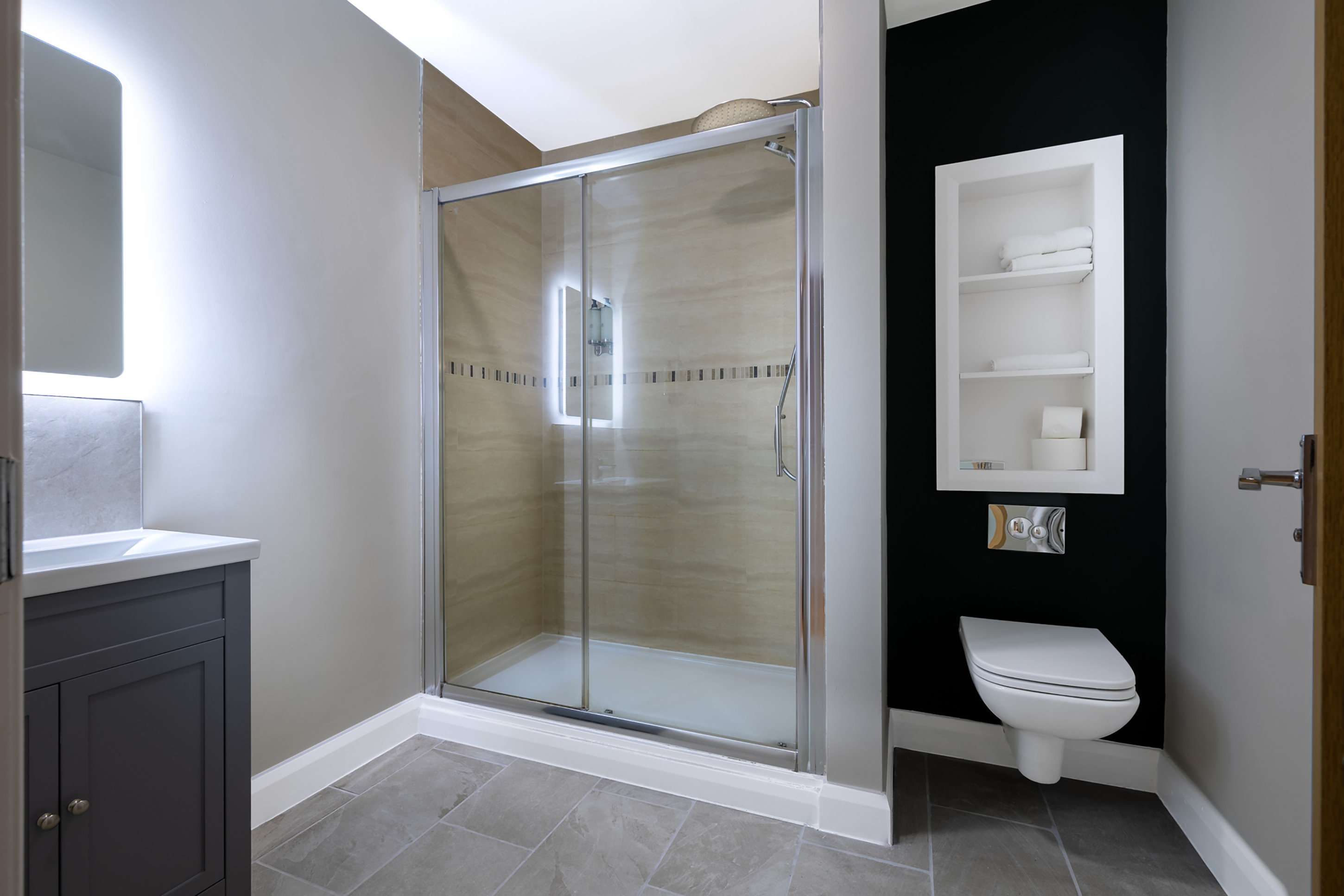 THE STONES HOTEL-guestroom-Bathroom.jpg