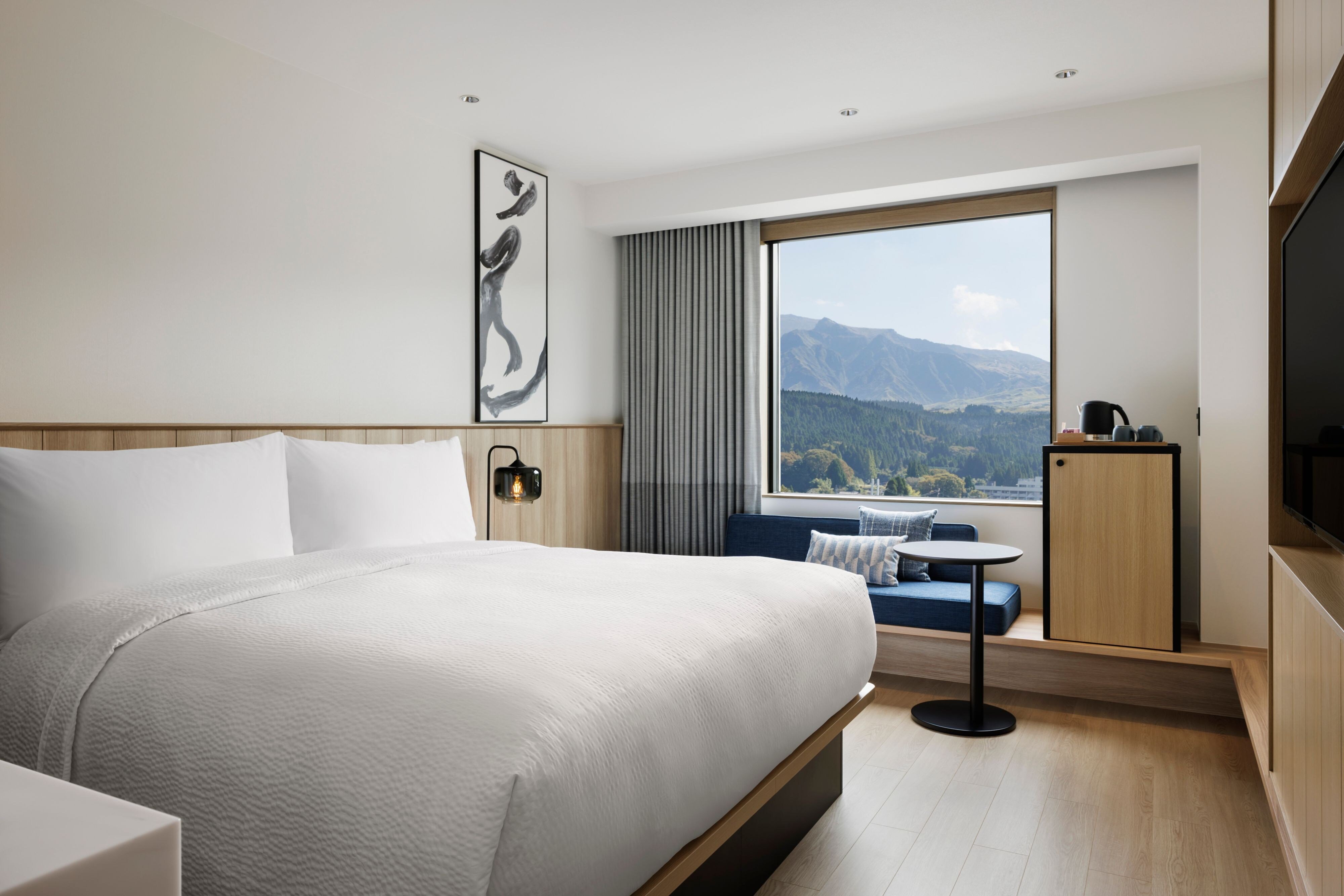 Fairfield by Marriott Kumamoto Aso-guestroom-Guest King Room.jpg